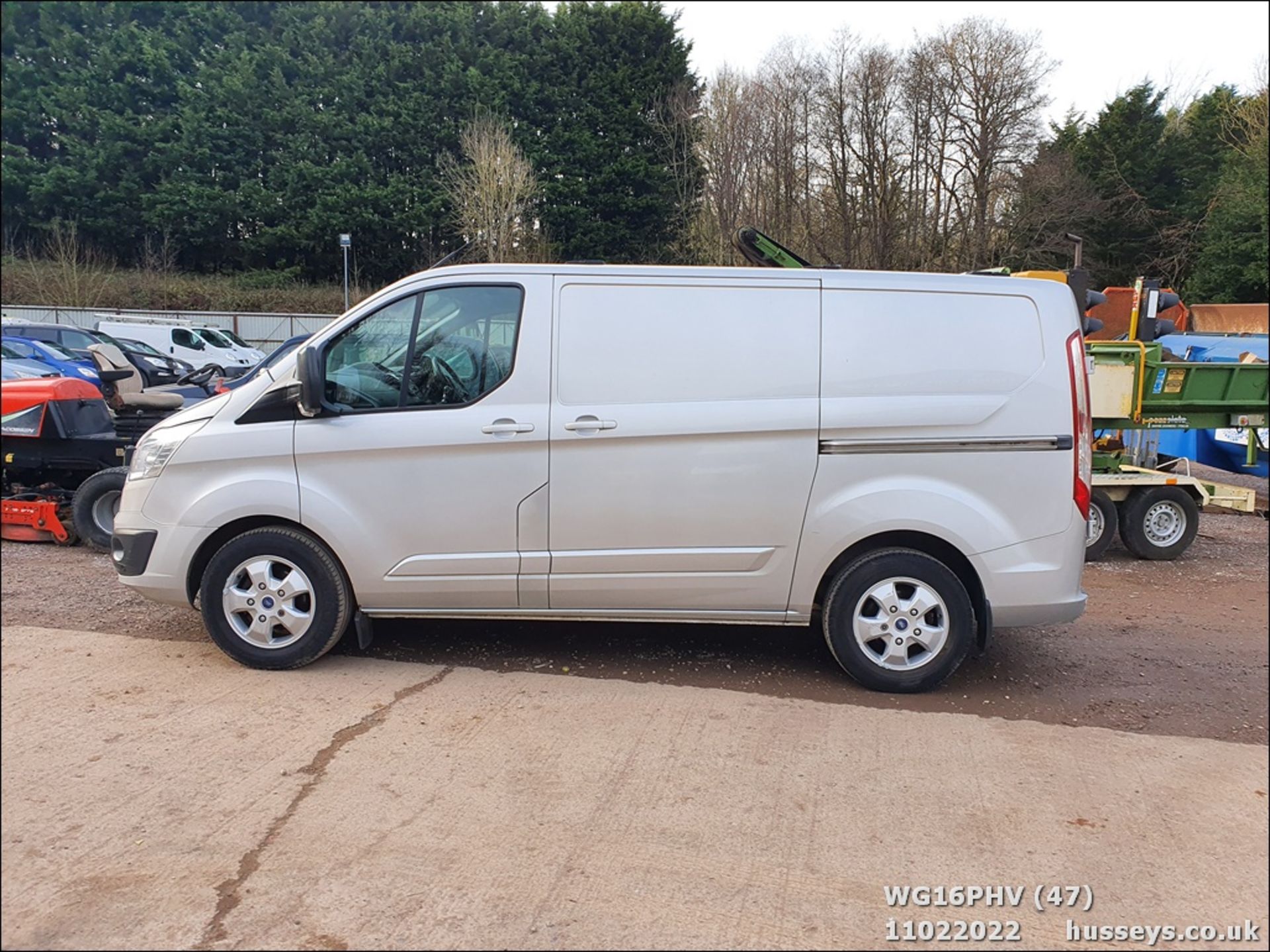 16/16 FORD TRANSIT CUSTOM 290 LTD E- - 2198cc 5dr Van (Silver, 124k) - Image 25 of 47