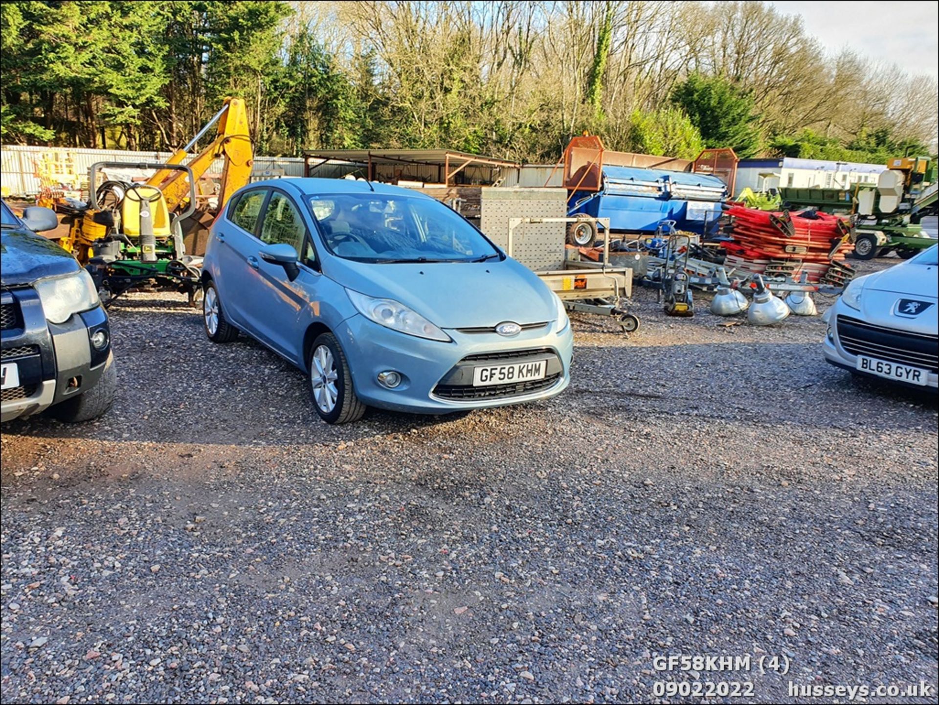 08/58 FORD FIESTA ZETEC 68 TDCI - 1399cc 5dr Hatchback (Blue, 94k) - Image 5 of 44