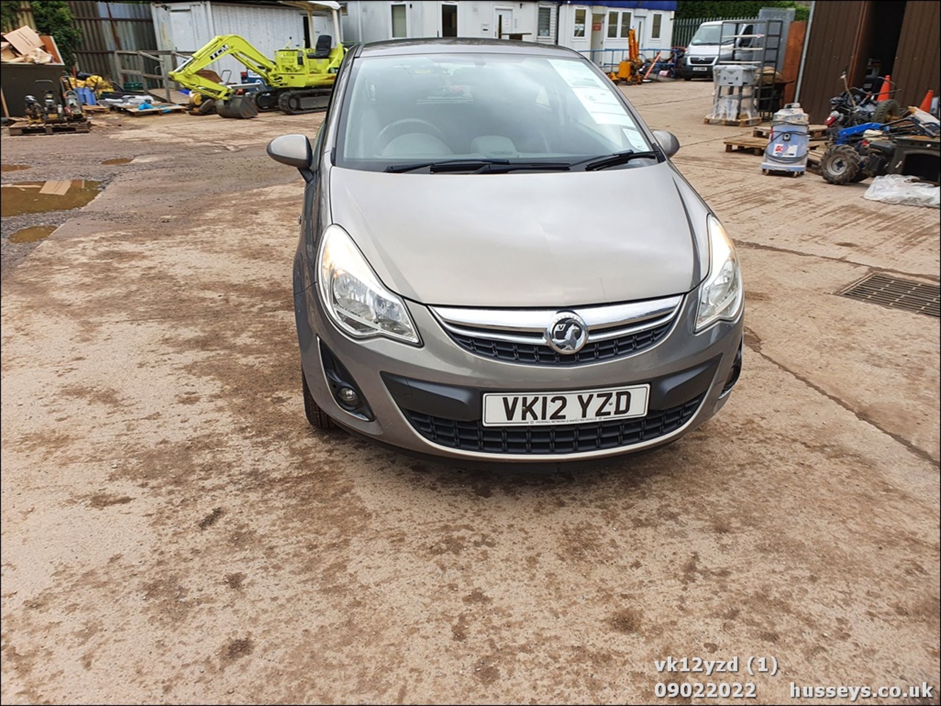 12/12 VAUXHALL CORSA ACTIVE - 1229cc 3dr Hatchback (Brown) - Image 2 of 38