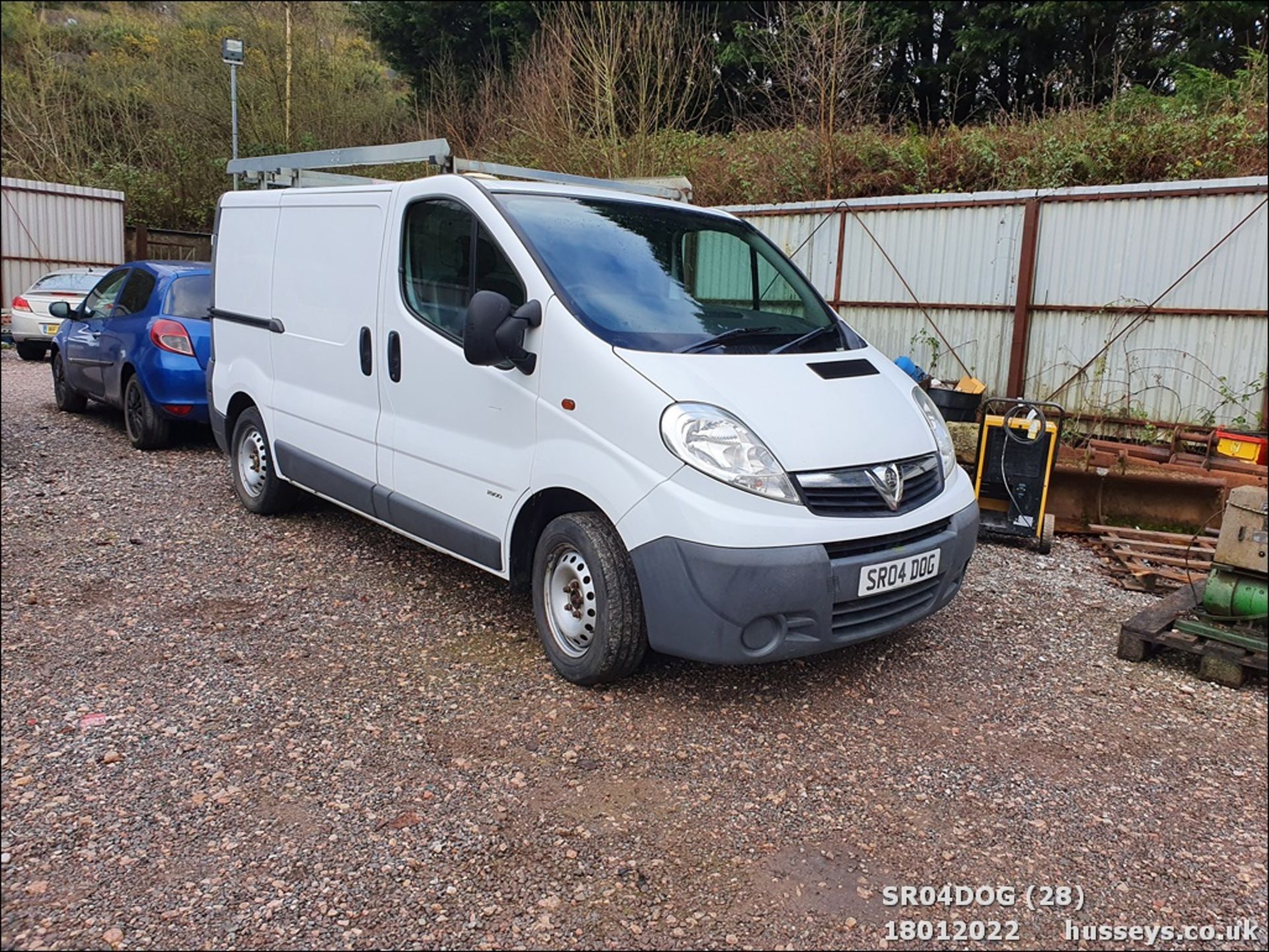 2010 VAUXHALL VIVARO 2900 CDTI SWB - 1995cc Van (White) - Image 29 of 30