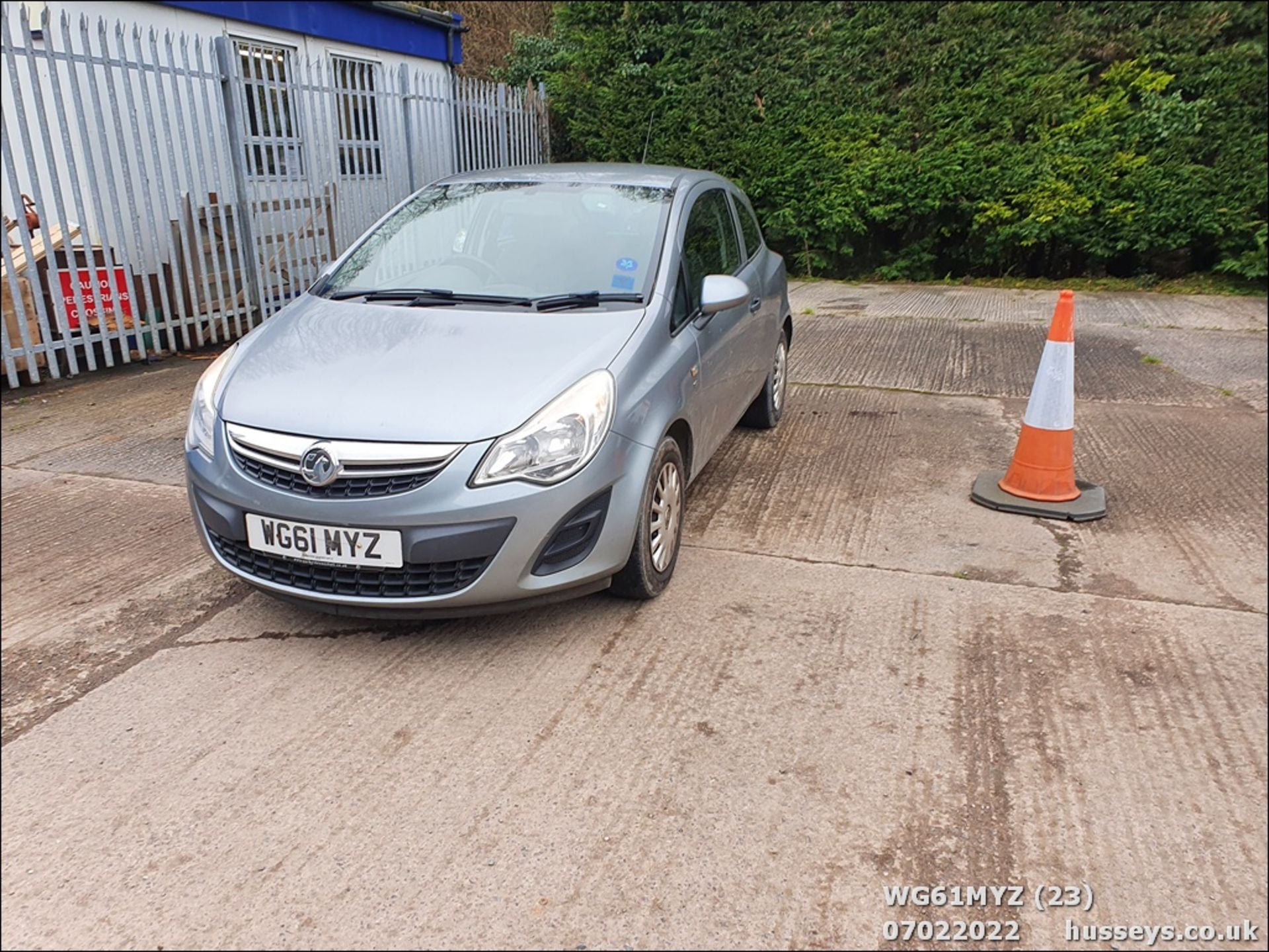 12/61 VAUXHALL CORSA S ECOFLEX - 998cc 3dr Hatchback (Silver, 85k) - Image 24 of 27