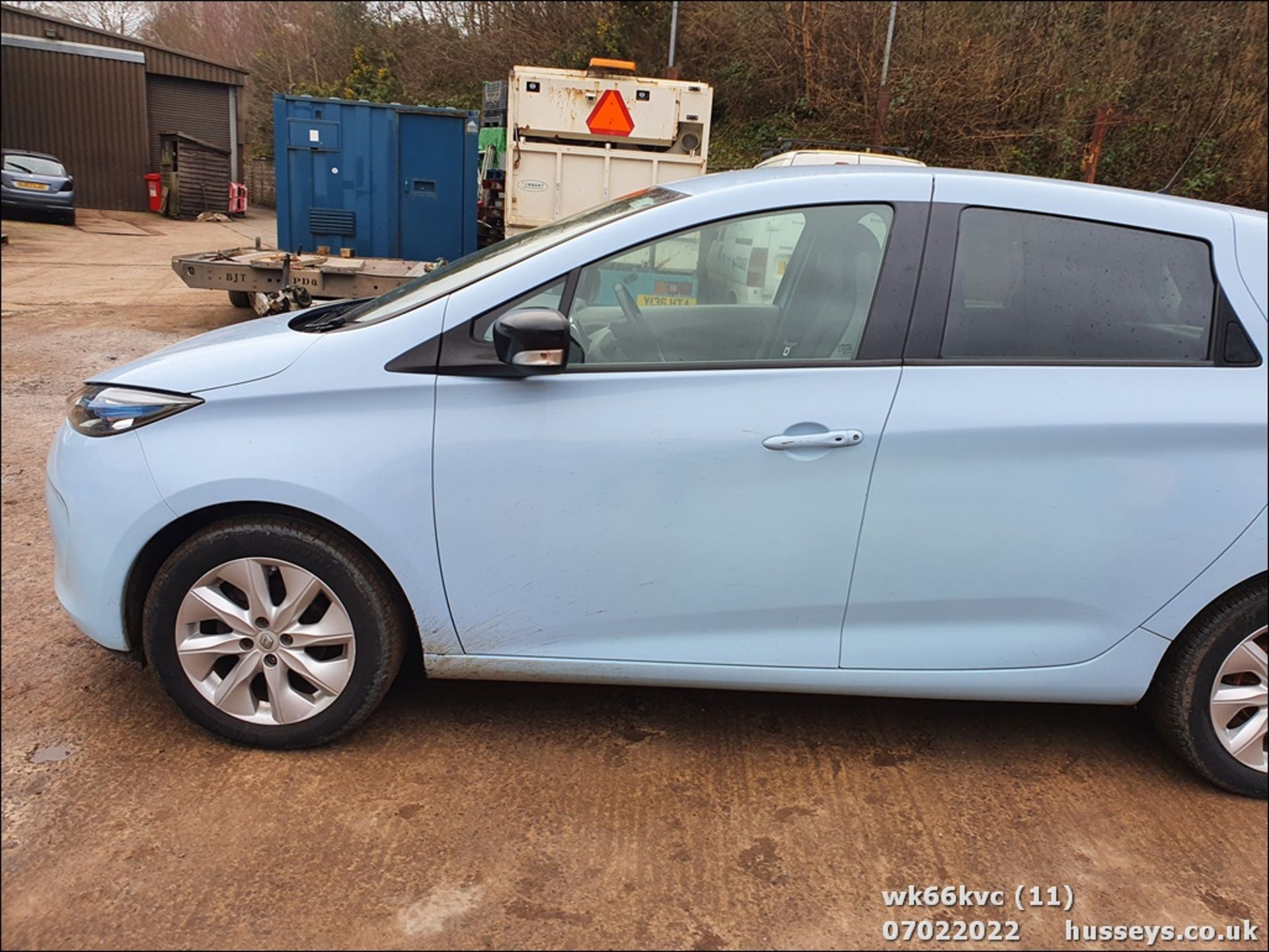 16/66 RENAULT ZOE I DYNAMIQUE NAV AUTO ELECTRIC 3dr Hatchback (Blue, 17k) - Image 11 of 27