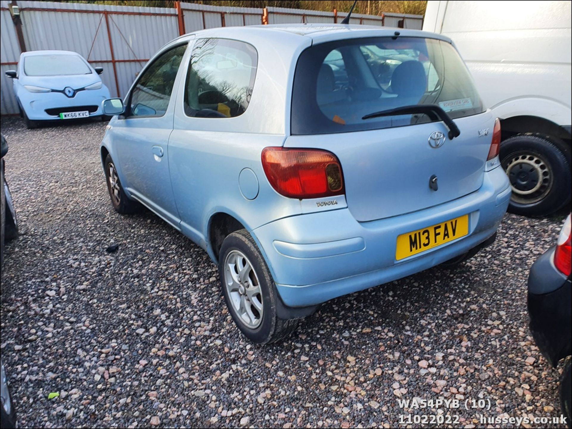 04/54 TOYOTA YARIS BLUE - 1299cc 3dr Hatchback (Blue, 112k) - Image 10 of 20