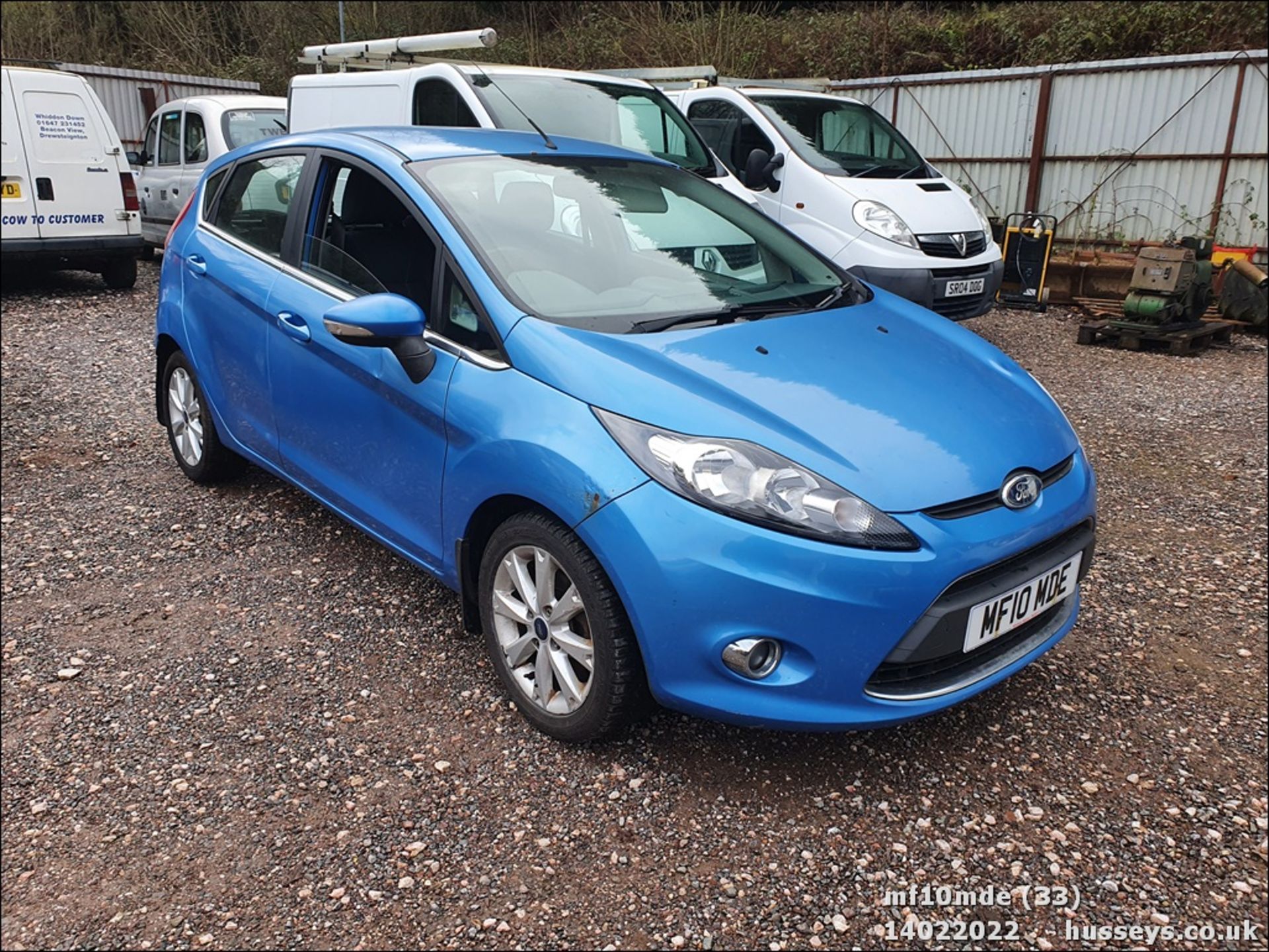 10/10 FORD FIESTA ZETEC - 1242cc 5dr Hatchback (Blue) - Image 33 of 33