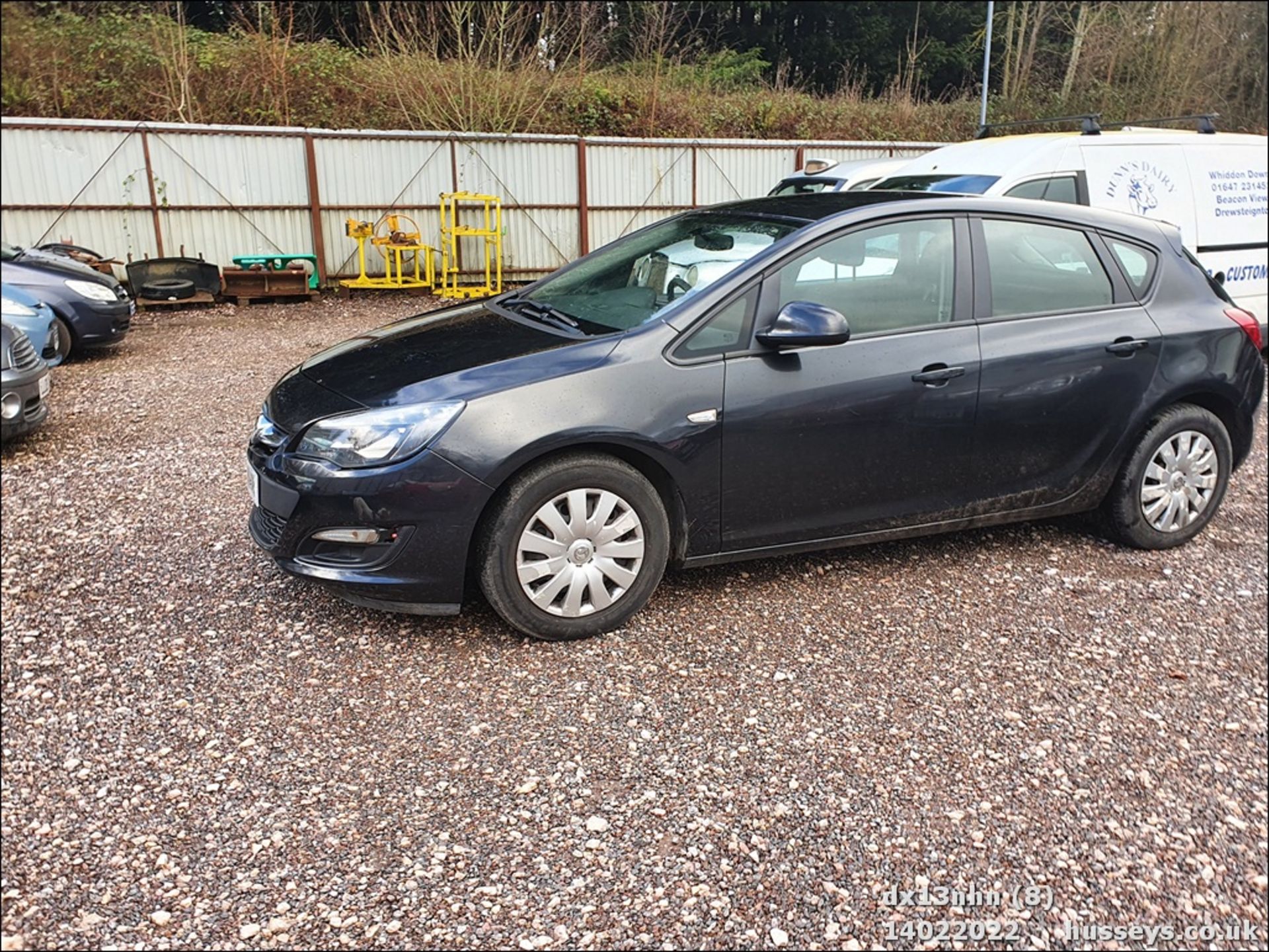 13/13 VAUXHALL ASTRA EXCLUSIV CDTI ECOFL - 1686cc 5dr Hatchback (Black, 139k) - Image 3 of 29