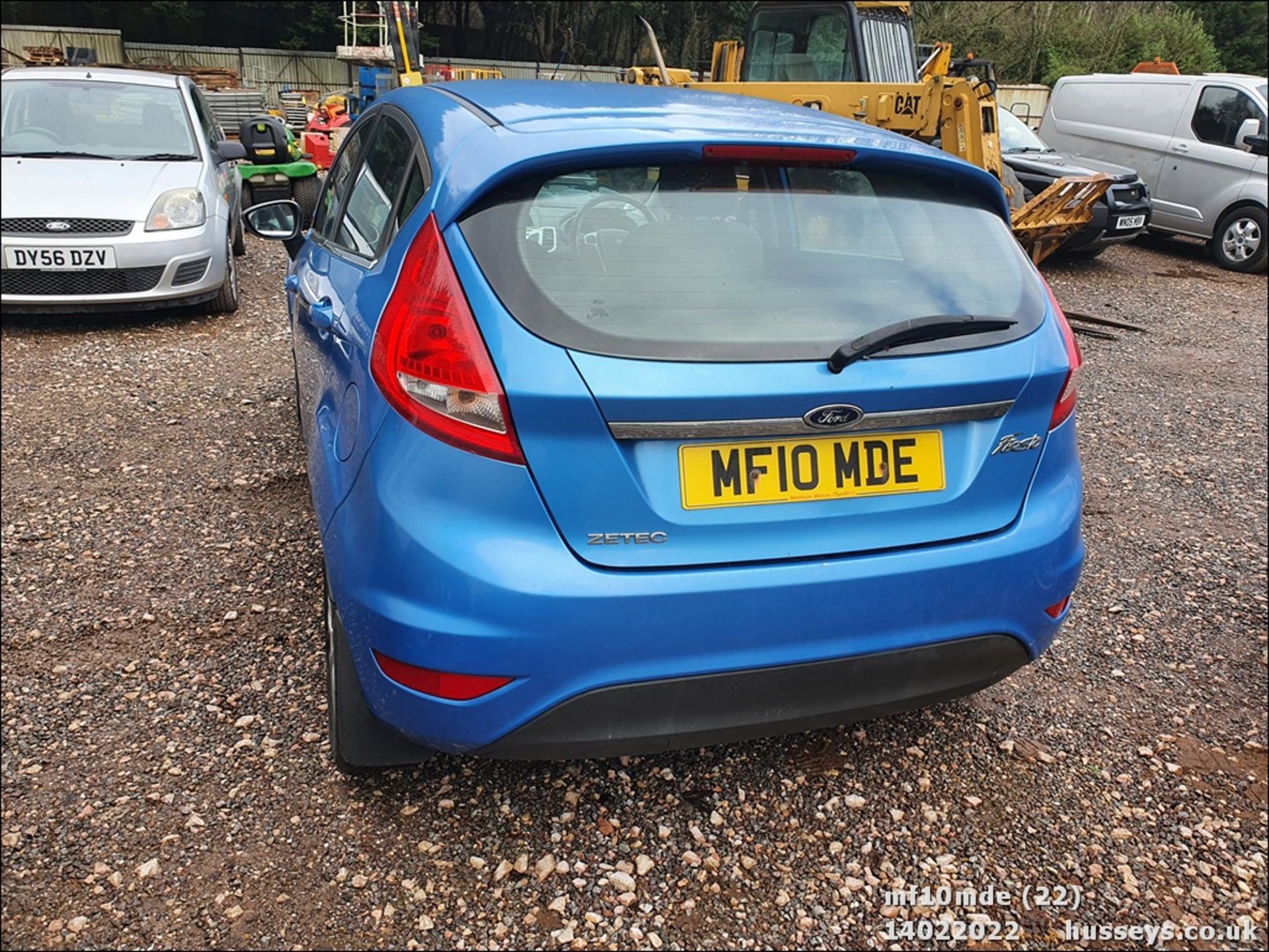 10/10 FORD FIESTA ZETEC - 1242cc 5dr Hatchback (Blue) - Image 23 of 33