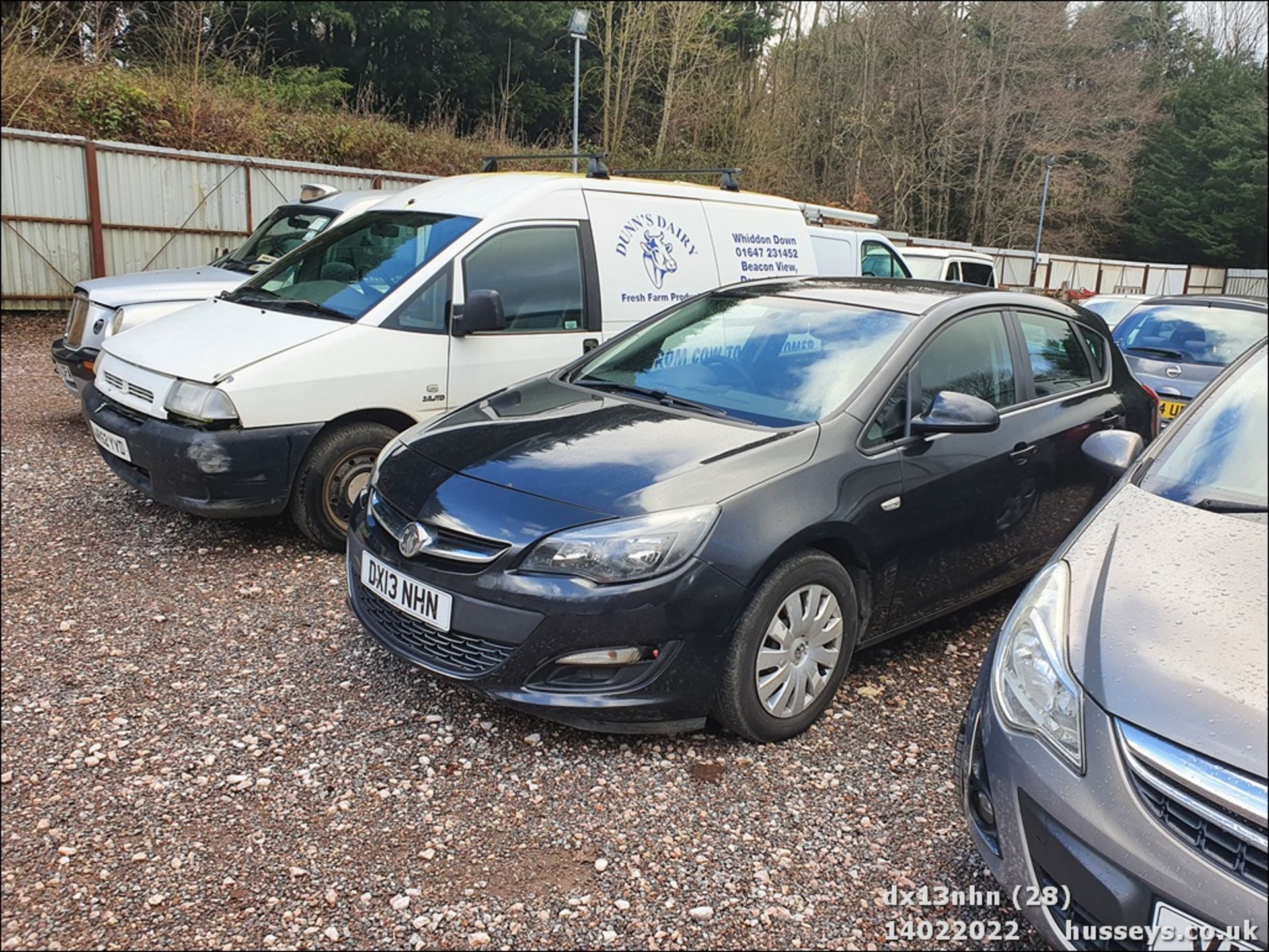 13/13 VAUXHALL ASTRA EXCLUSIV CDTI ECOFL - 1686cc 5dr Hatchback (Black, 139k) - Image 22 of 29