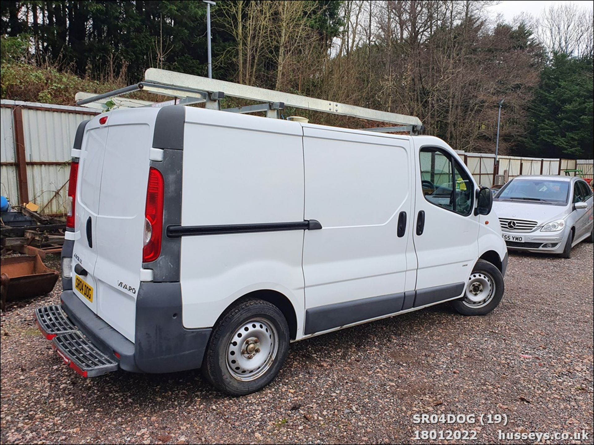 2010 VAUXHALL VIVARO 2900 CDTI SWB - 1995cc Van (White) - Image 20 of 30