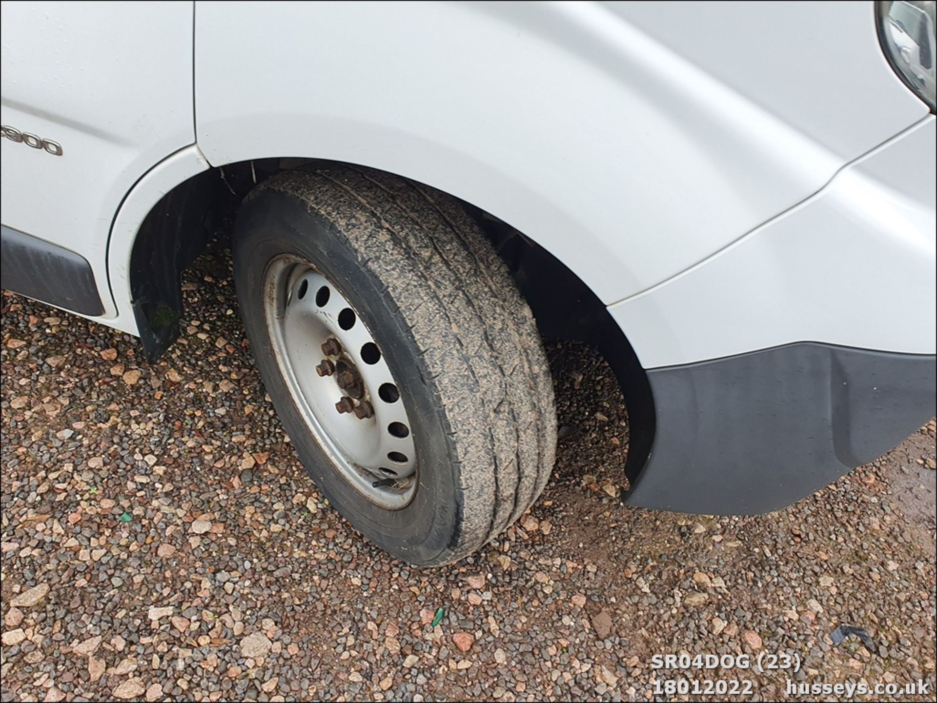 2010 VAUXHALL VIVARO 2900 CDTI SWB - 1995cc Van (White) - Image 24 of 30