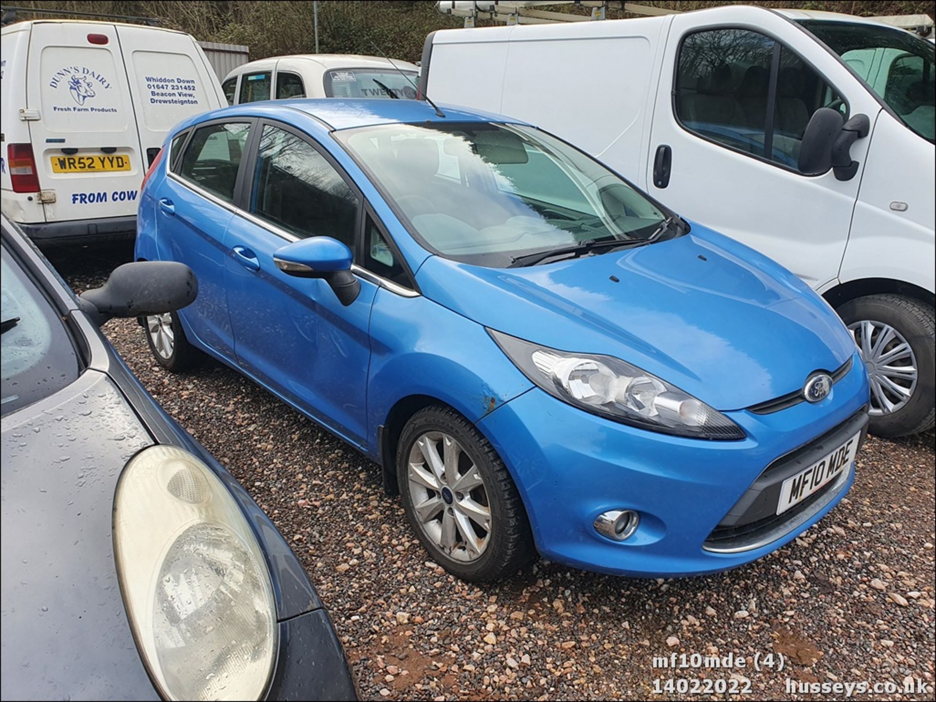 10/10 FORD FIESTA ZETEC - 1242cc 5dr Hatchback (Blue) - Image 5 of 33