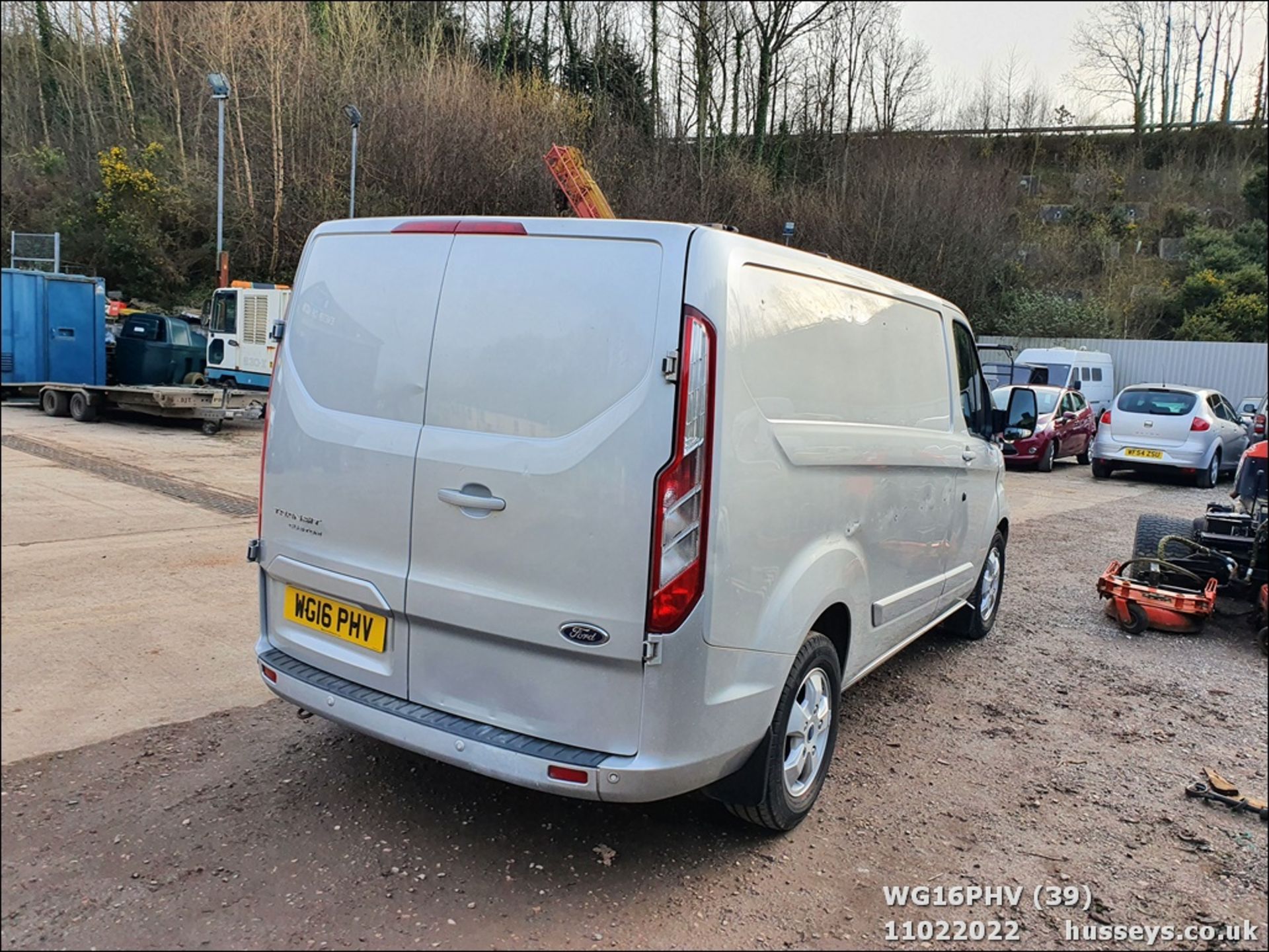 16/16 FORD TRANSIT CUSTOM 290 LTD E- - 2198cc 5dr Van (Silver, 124k) - Image 17 of 47