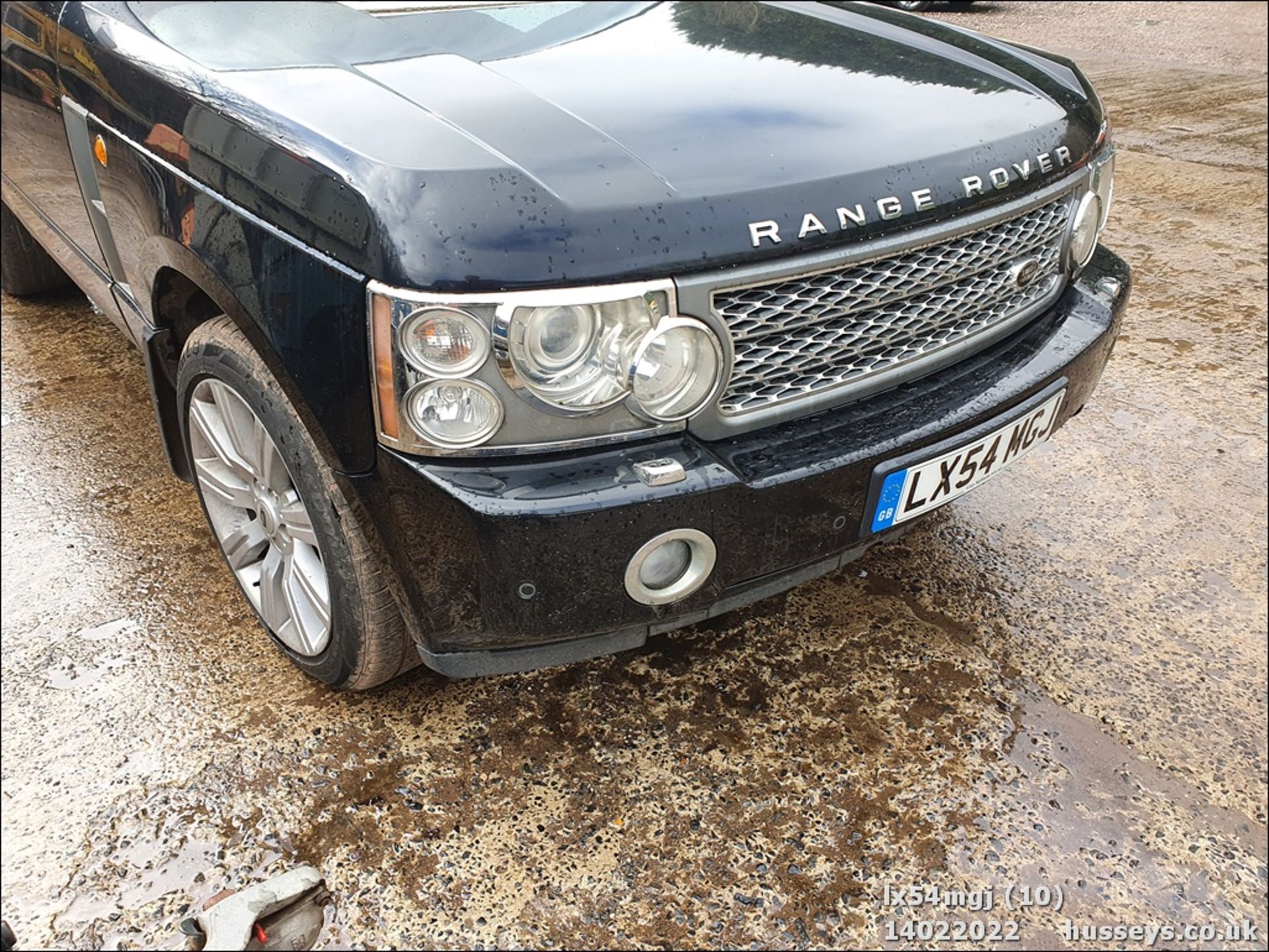 04/54 LAND ROVER RANGE ROVER VOGUE TD6 AUT - 2926cc Estate (Black) - Image 10 of 36