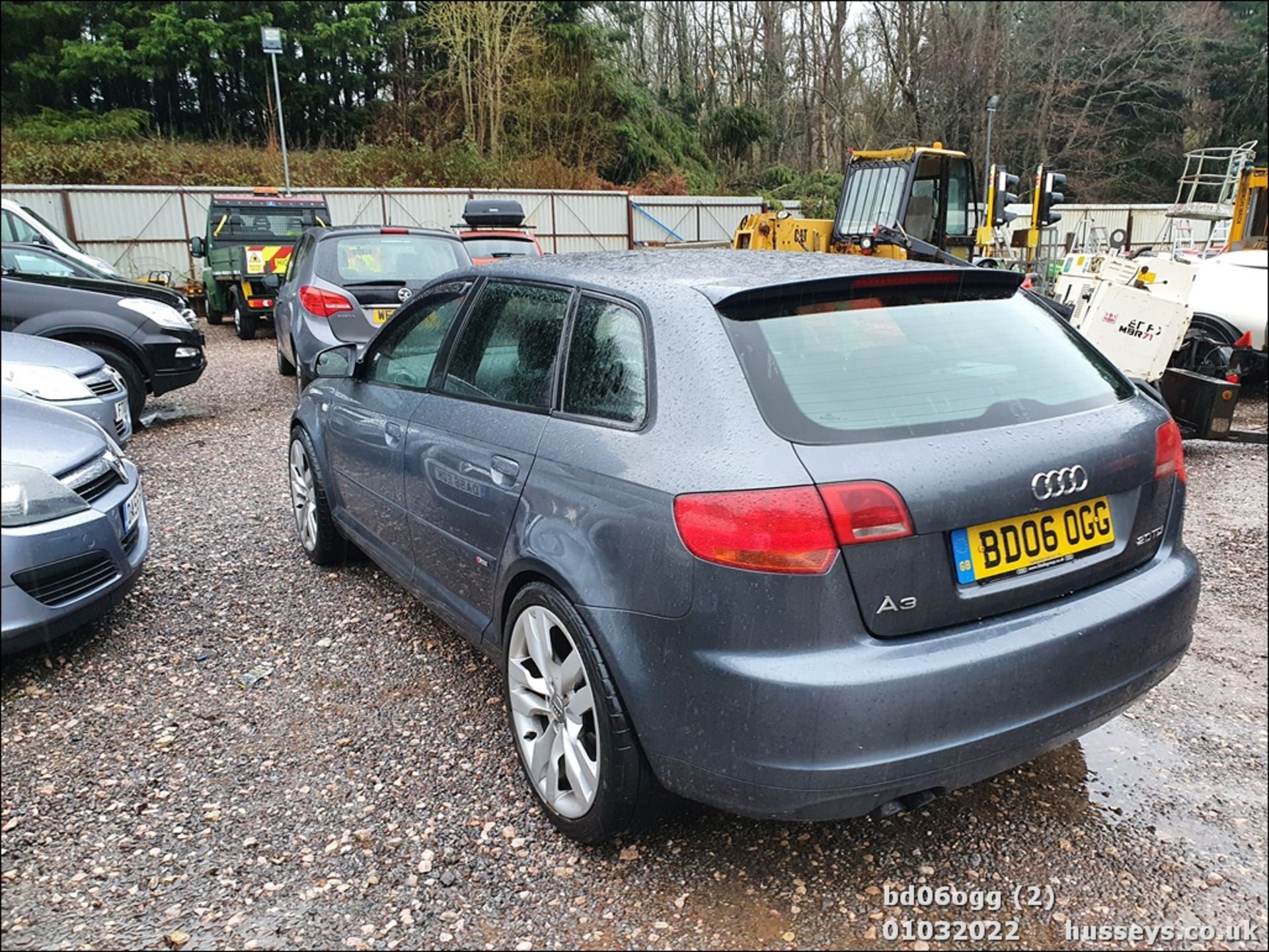 06/06 AUDI A3 TDI S LINE AUTO - 1968cc 5dr Hatchback (Grey) - Image 3 of 31