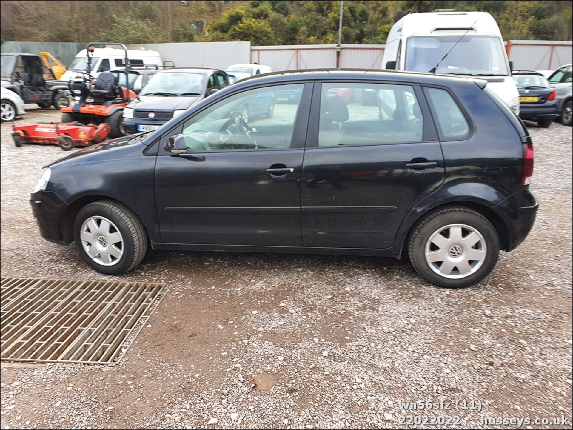 06/56 VOLKSWAGEN POLO S 80 - 1390cc 5dr Hatchback (Black, 85k) - Image 12 of 34