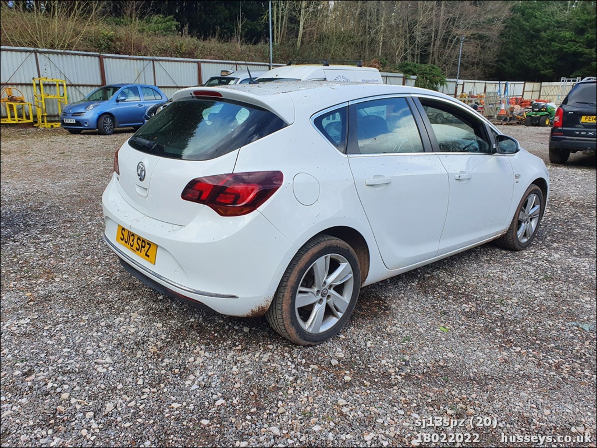 13/13 VAUXHALL ASTRA SRI - 1398cc 5dr Hatchback (White, 98k) - Image 20 of 48