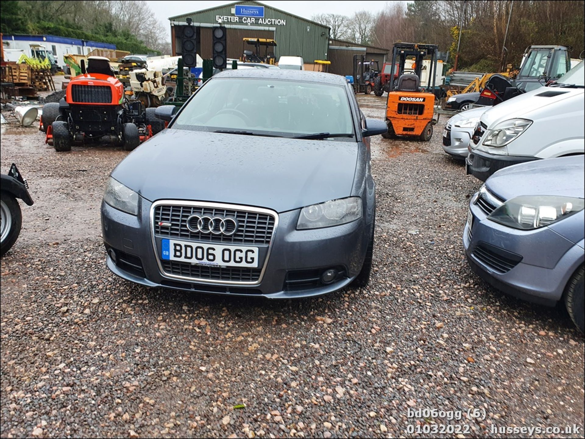 06/06 AUDI A3 TDI S LINE AUTO - 1968cc 5dr Hatchback (Grey) - Image 7 of 31