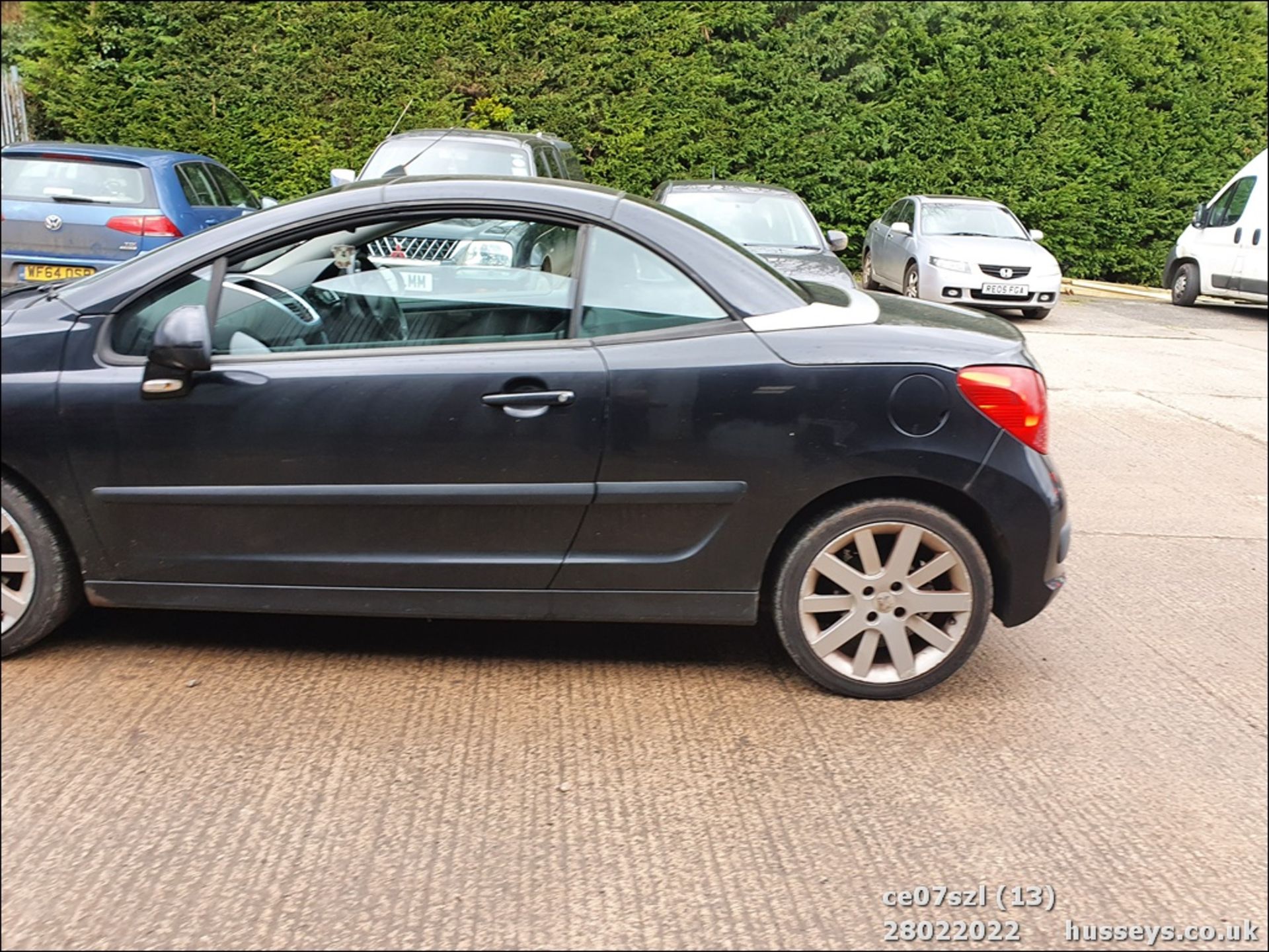 07/07 PEUGEOT 207 GT CC - 1598cc 2dr Convertible (Black, 103k) - Image 13 of 42