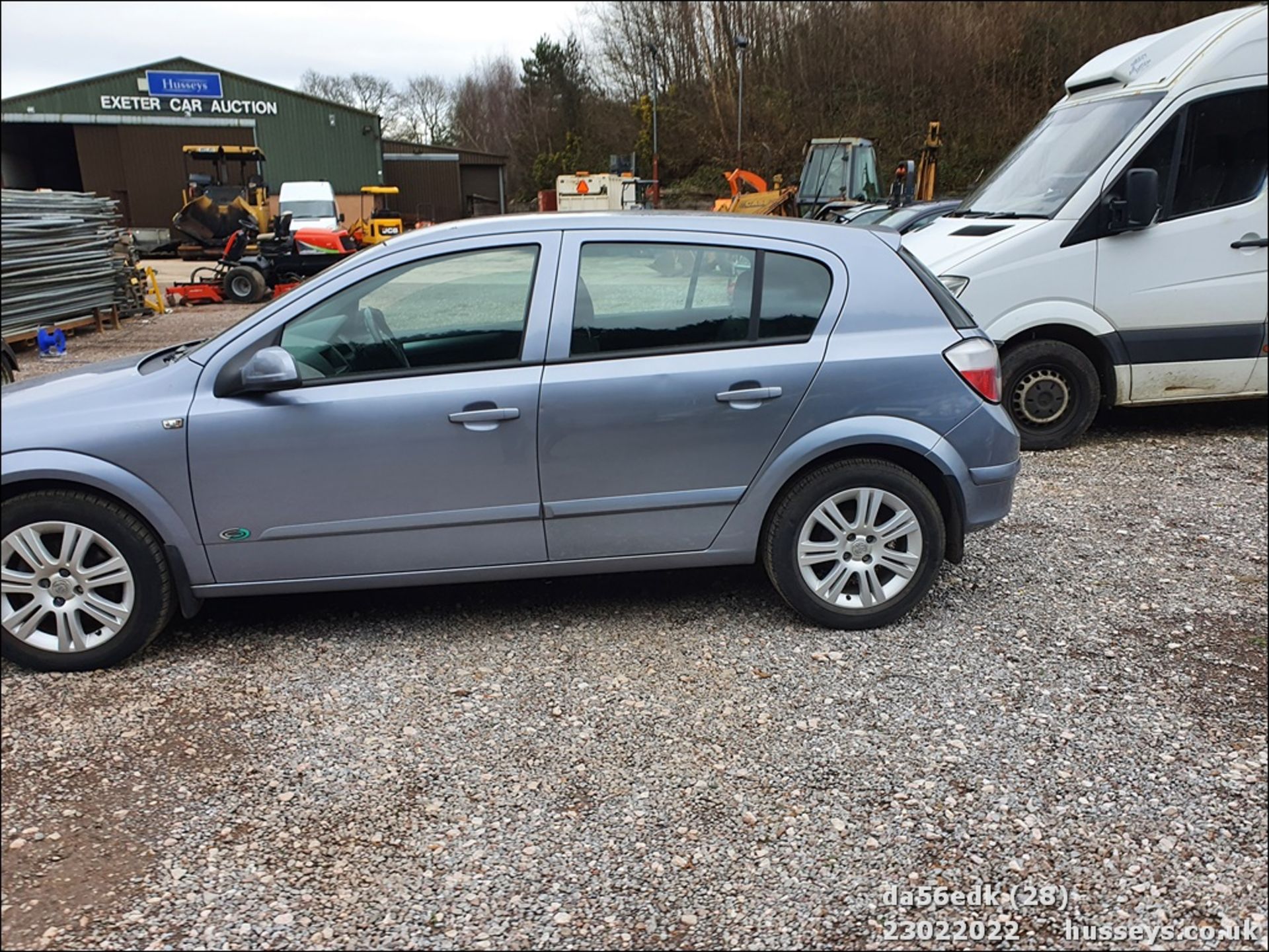 06/56 VAUXHALL ASTRA ACTIVE - 1598cc 5dr Hatchback (Silver) - Image 26 of 42