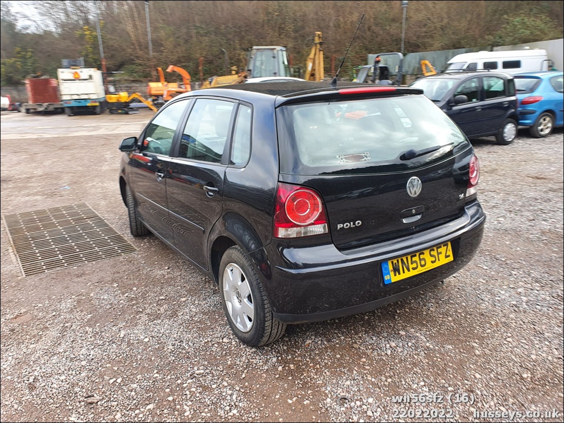 06/56 VOLKSWAGEN POLO S 80 - 1390cc 5dr Hatchback (Black, 85k) - Image 17 of 34