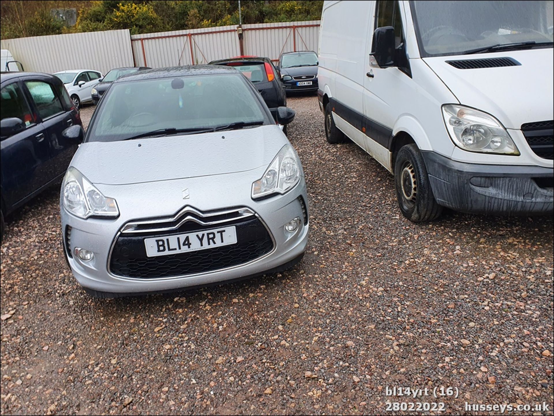 14/14 CITROEN DS3 DSTYLE + E-HDI - 1560cc 3dr Hatchback (Silver, 122k) - Image 16 of 25