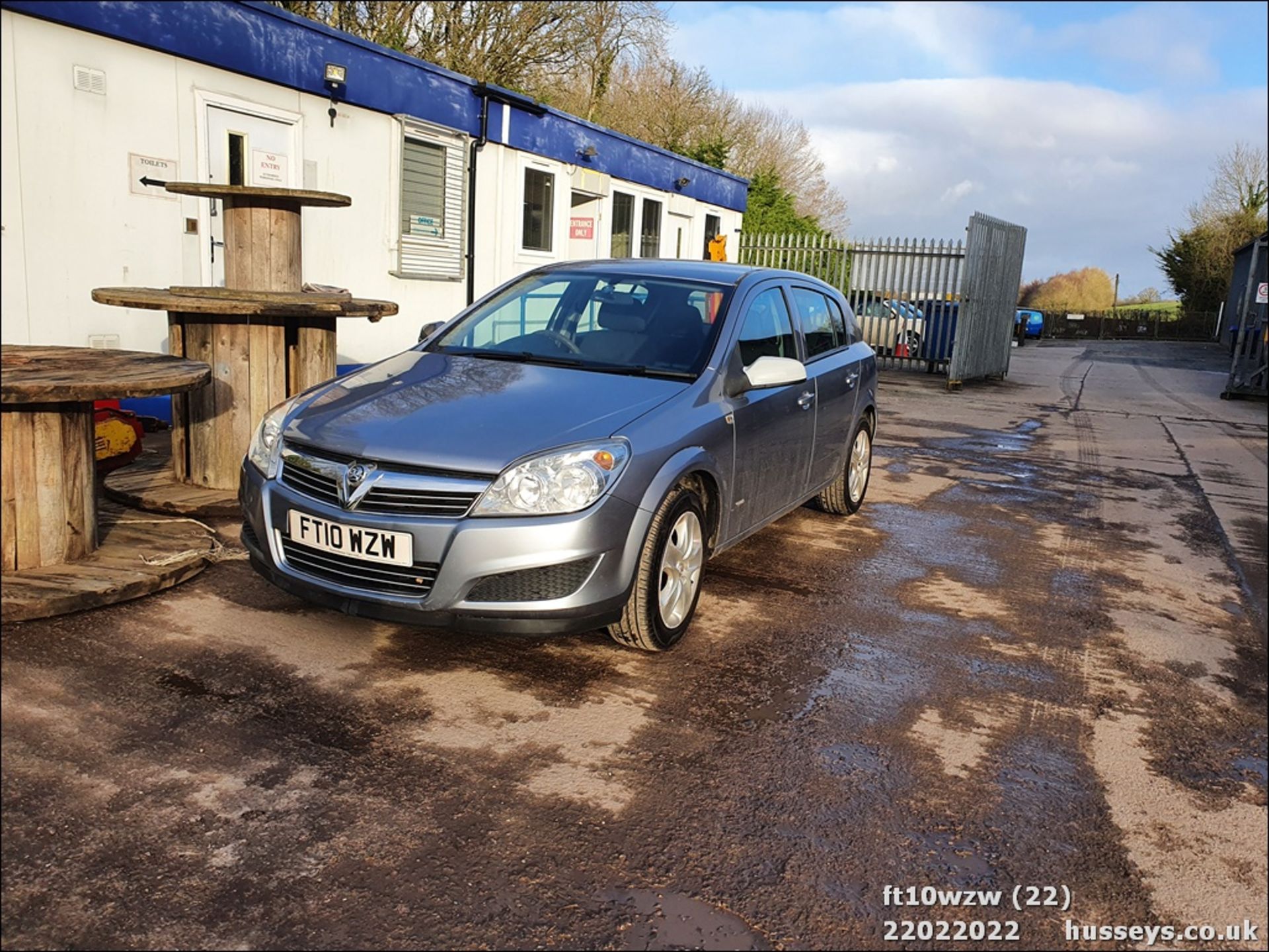 10/10 VAUXHALL ASTRA CLUB - 1364cc 5dr Hatchback (Silver) - Image 22 of 29