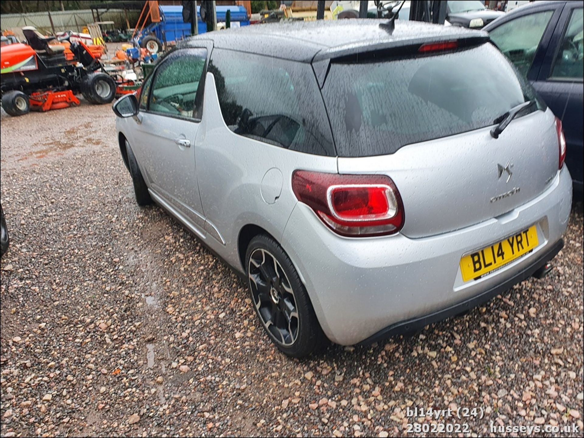 14/14 CITROEN DS3 DSTYLE + E-HDI - 1560cc 3dr Hatchback (Silver, 122k) - Image 24 of 25