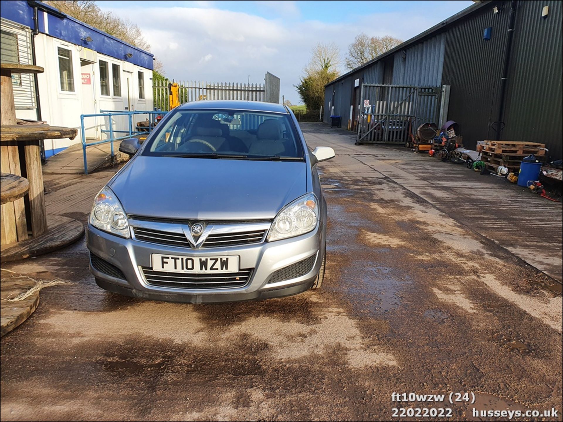 10/10 VAUXHALL ASTRA CLUB - 1364cc 5dr Hatchback (Silver) - Image 24 of 29