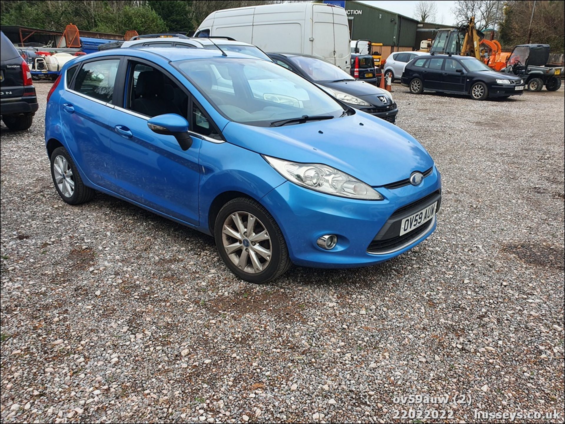 09/59 FORD FIESTA ZETEC 68 TDCI - 1399cc 5dr Hatchback (Blue, 99k) - Image 2 of 26