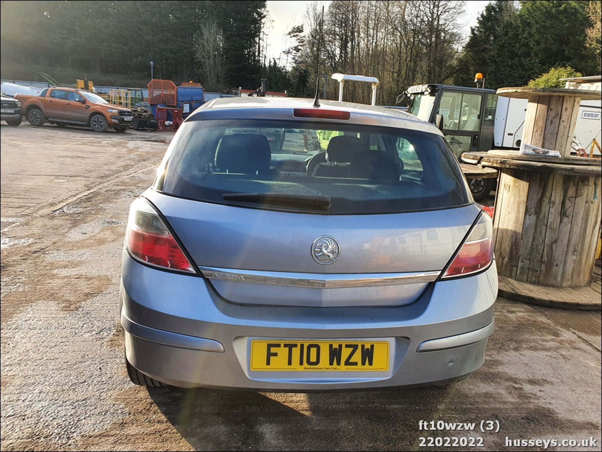 10/10 VAUXHALL ASTRA CLUB - 1364cc 5dr Hatchback (Silver) - Image 3 of 29