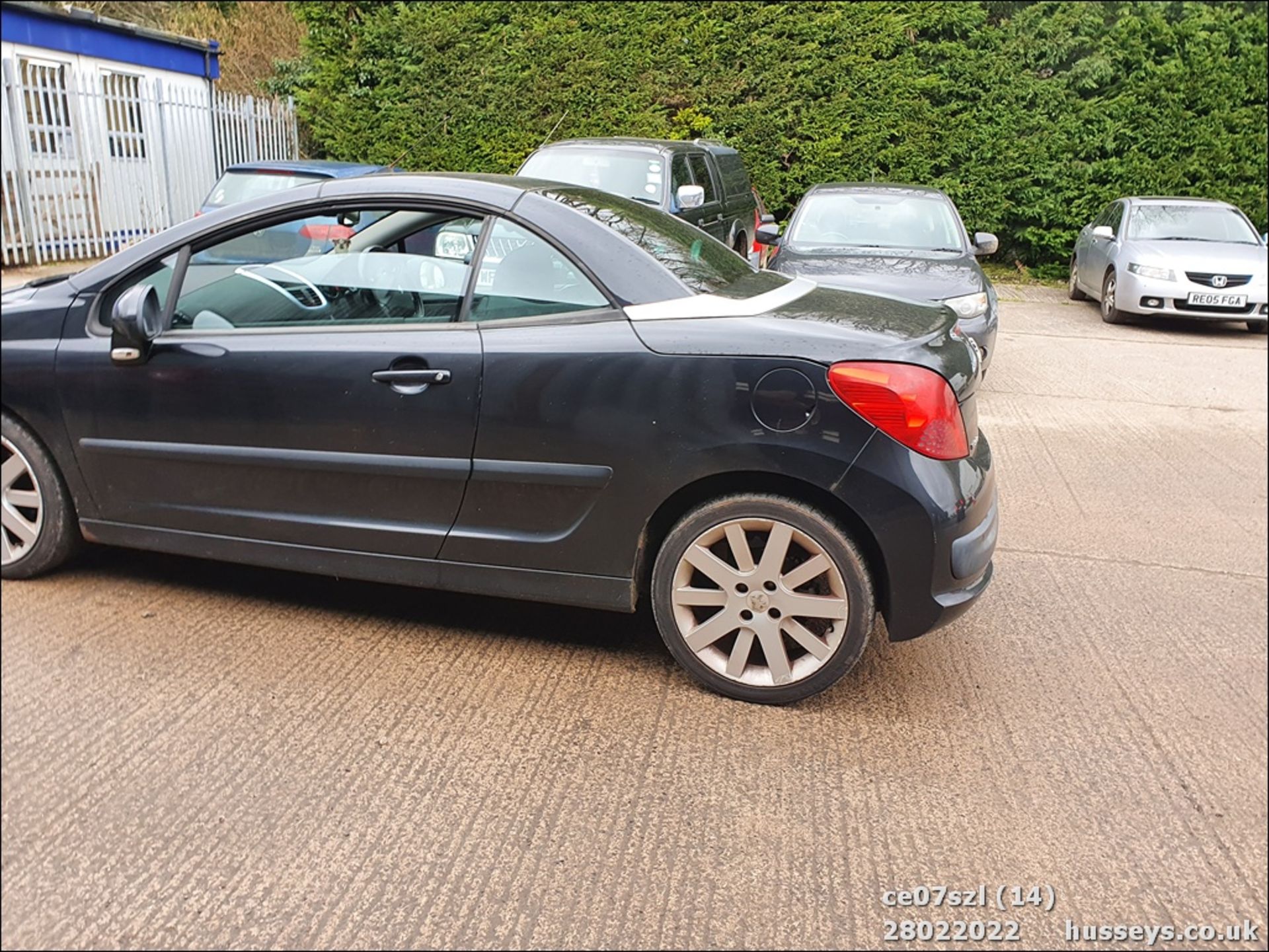 07/07 PEUGEOT 207 GT CC - 1598cc 2dr Convertible (Black, 103k) - Image 14 of 42