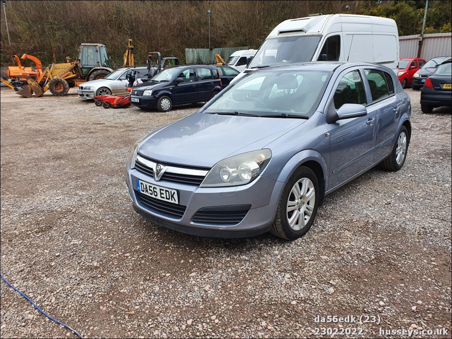 06/56 VAUXHALL ASTRA ACTIVE - 1598cc 5dr Hatchback (Silver) - Image 22 of 42
