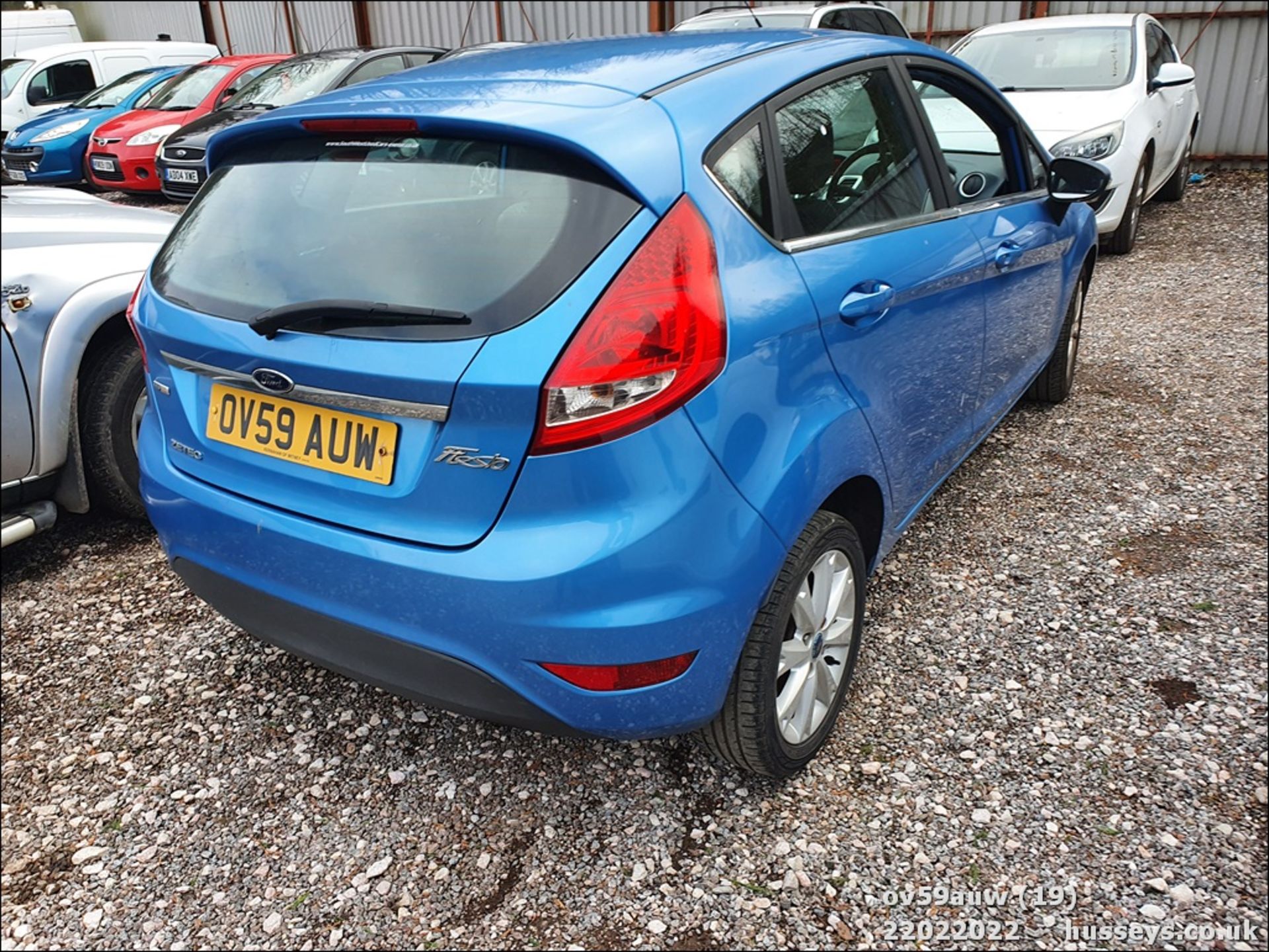 09/59 FORD FIESTA ZETEC 68 TDCI - 1399cc 5dr Hatchback (Blue, 99k) - Image 19 of 26