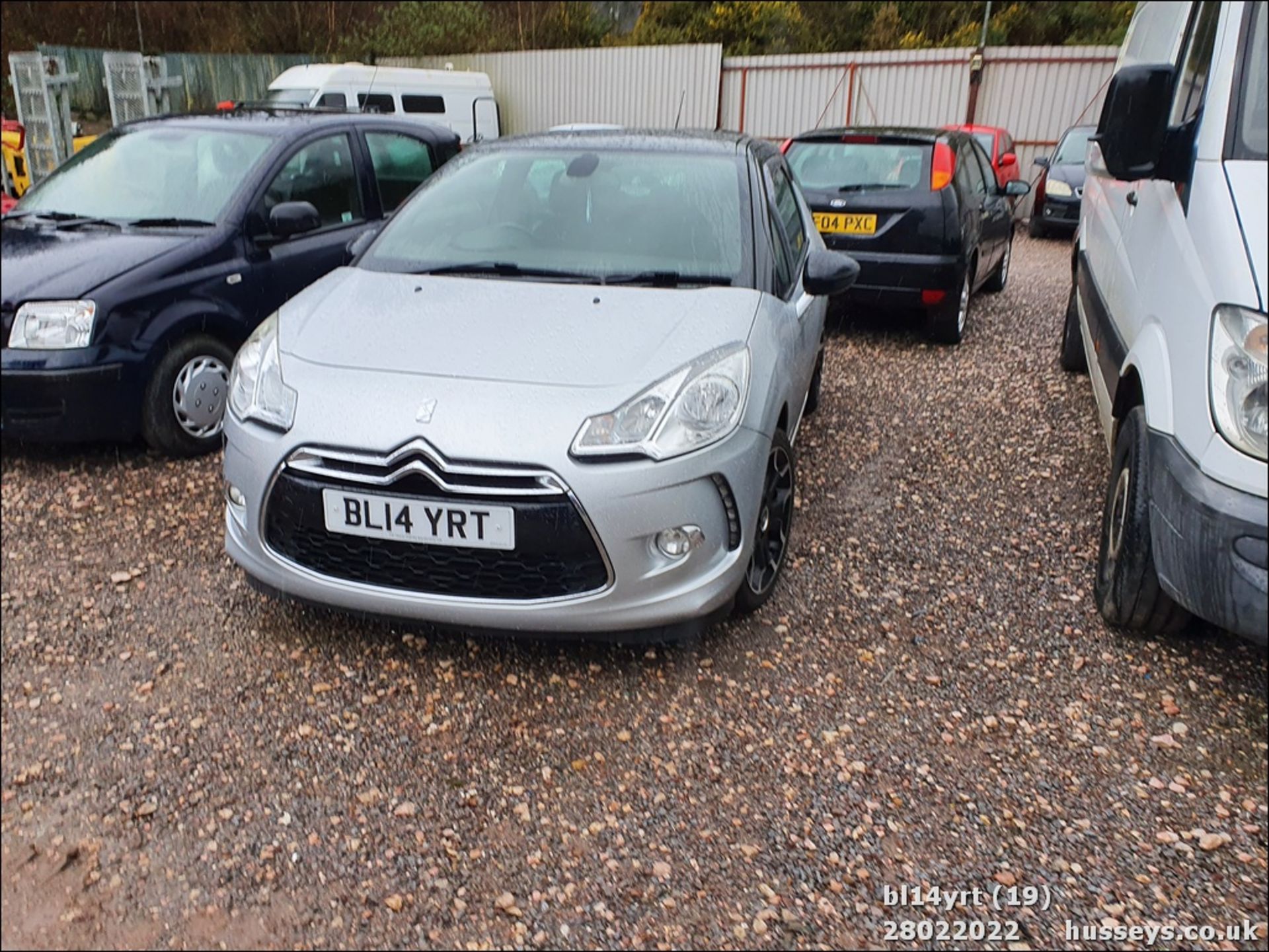 14/14 CITROEN DS3 DSTYLE + E-HDI - 1560cc 3dr Hatchback (Silver, 122k) - Image 19 of 25