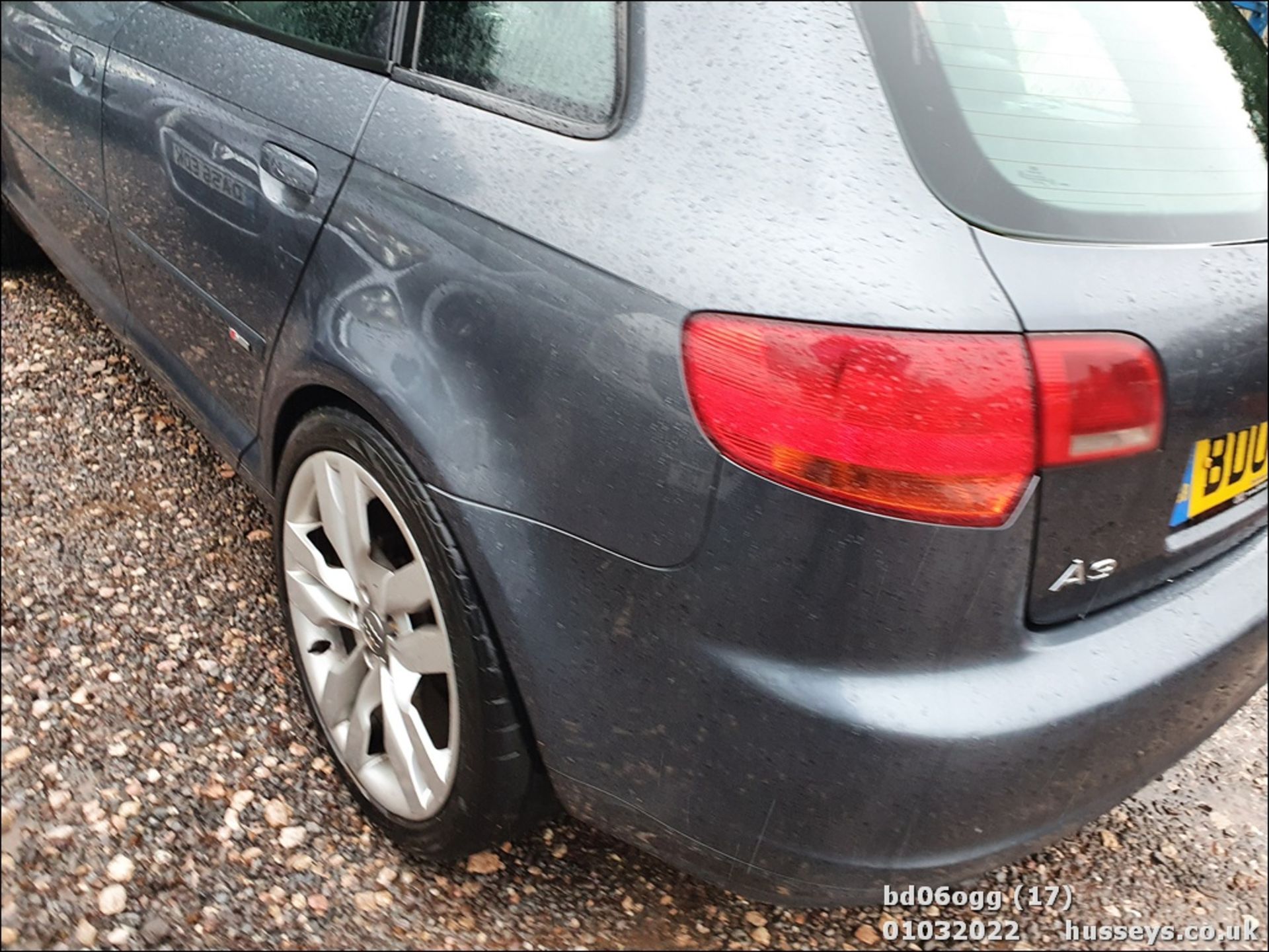 06/06 AUDI A3 TDI S LINE AUTO - 1968cc 5dr Hatchback (Grey) - Image 17 of 31