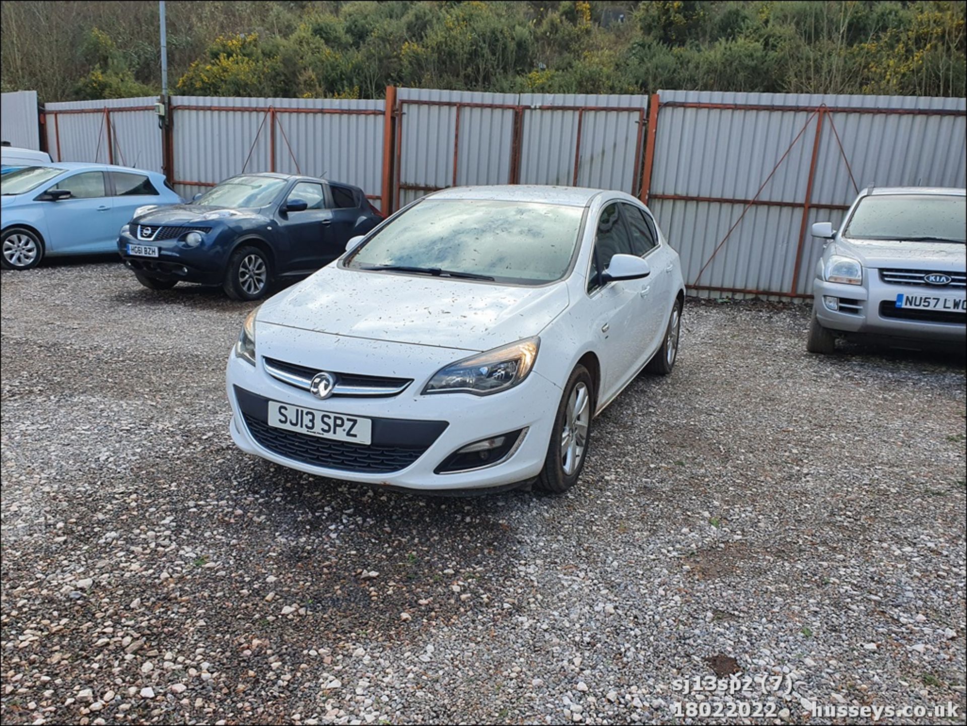 13/13 VAUXHALL ASTRA SRI - 1398cc 5dr Hatchback (White, 98k) - Image 7 of 48