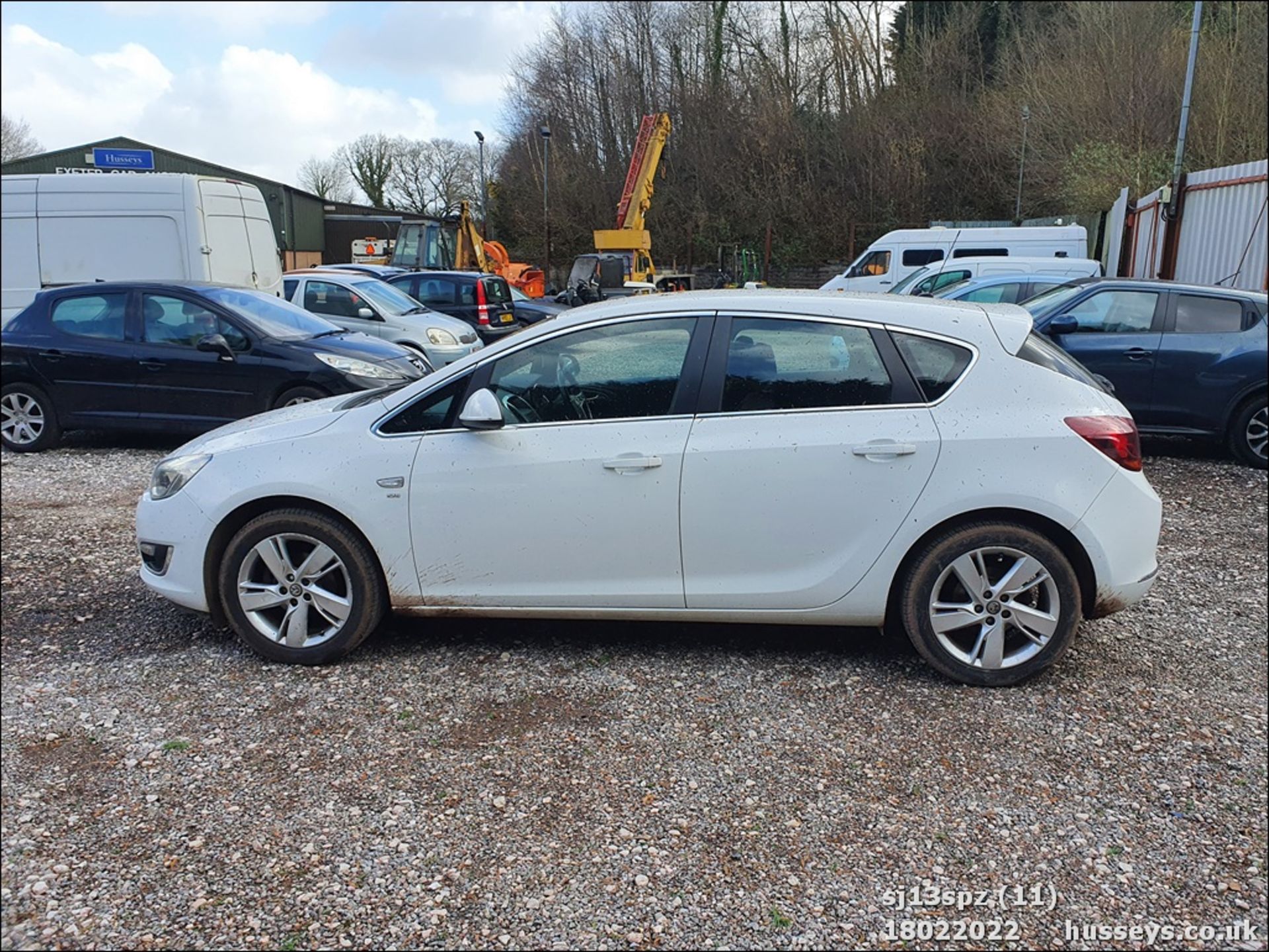 13/13 VAUXHALL ASTRA SRI - 1398cc 5dr Hatchback (White, 98k) - Image 11 of 48