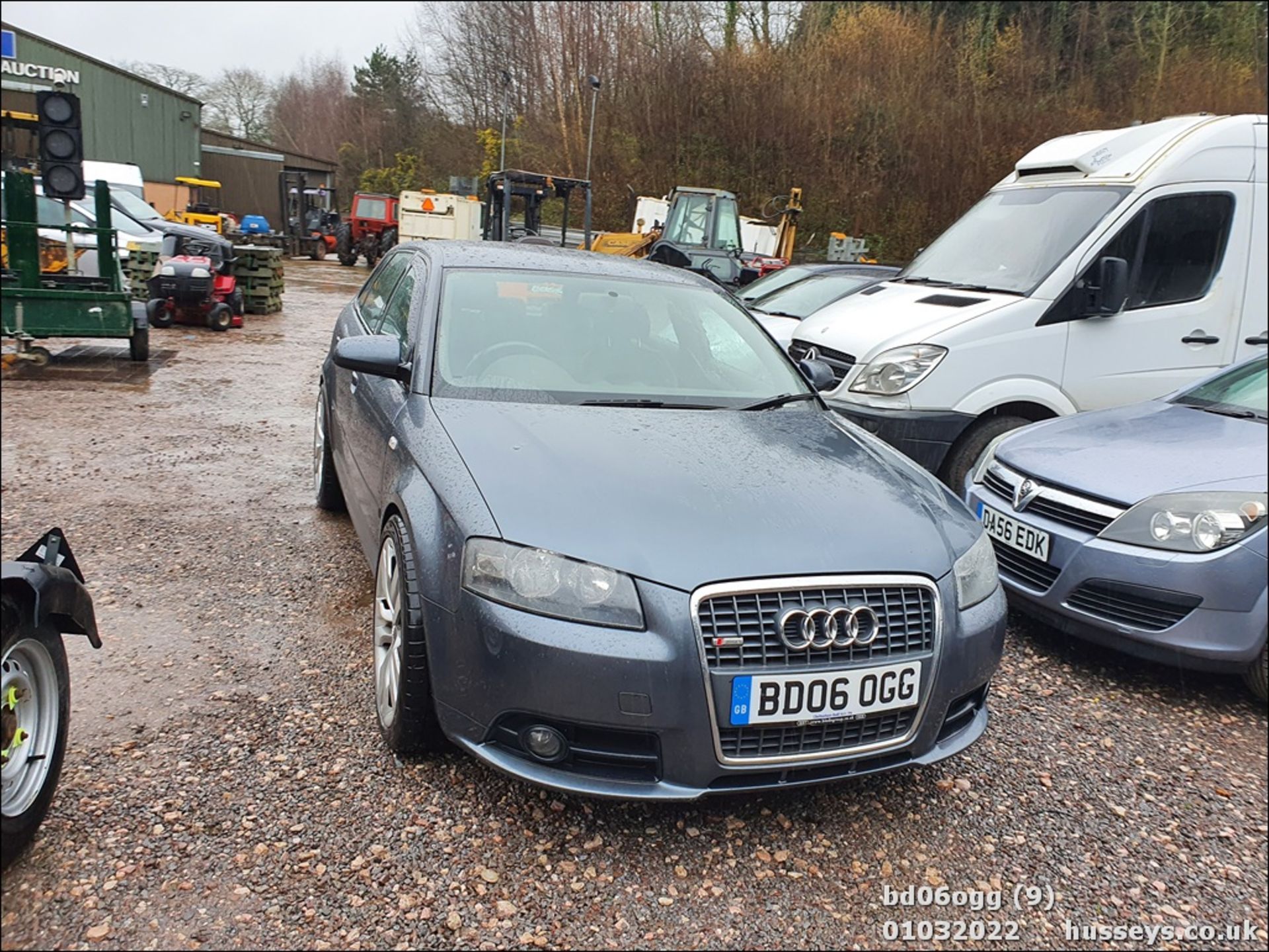 06/06 AUDI A3 TDI S LINE AUTO - 1968cc 5dr Hatchback (Grey) - Image 10 of 31