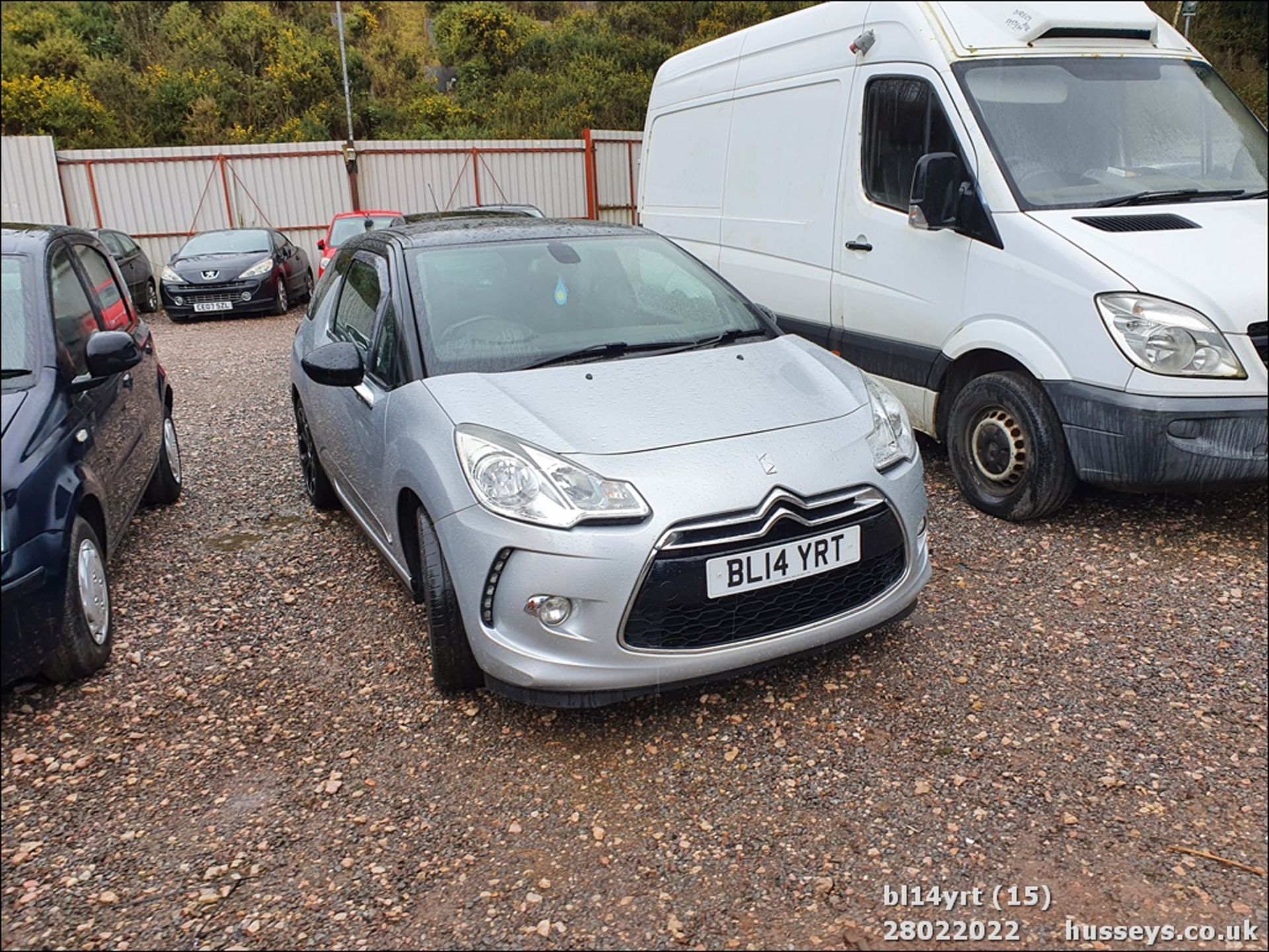 14/14 CITROEN DS3 DSTYLE + E-HDI - 1560cc 3dr Hatchback (Silver, 122k) - Image 15 of 25