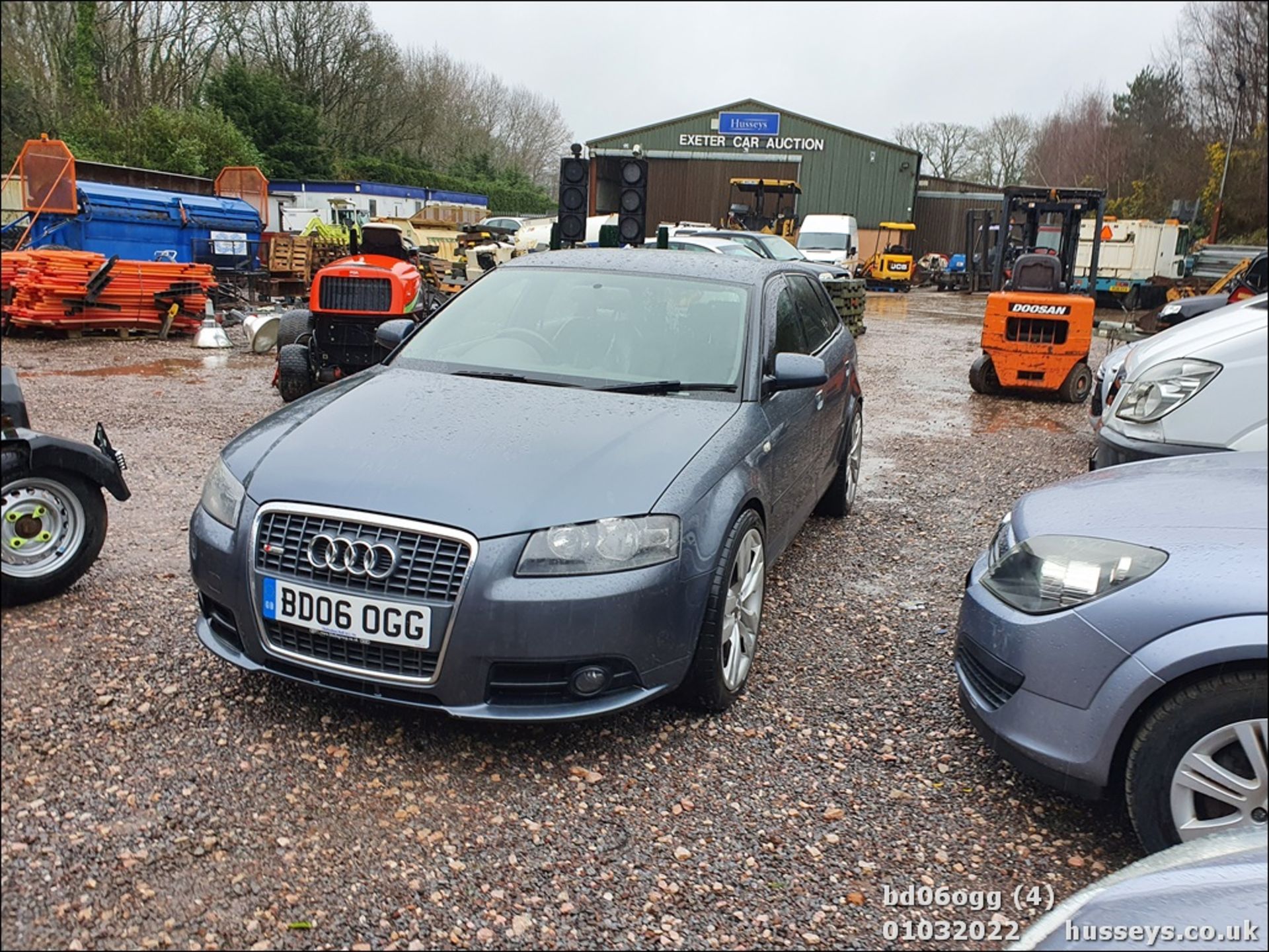 06/06 AUDI A3 TDI S LINE AUTO - 1968cc 5dr Hatchback (Grey) - Image 5 of 31