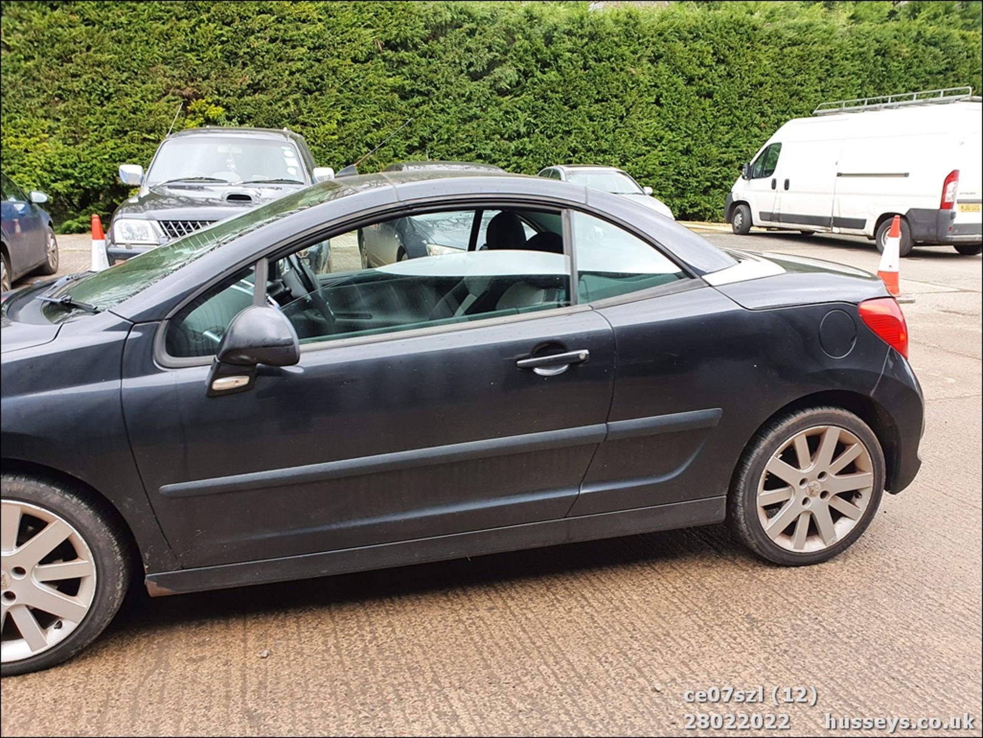 07/07 PEUGEOT 207 GT CC - 1598cc 2dr Convertible (Black, 103k) - Image 12 of 42