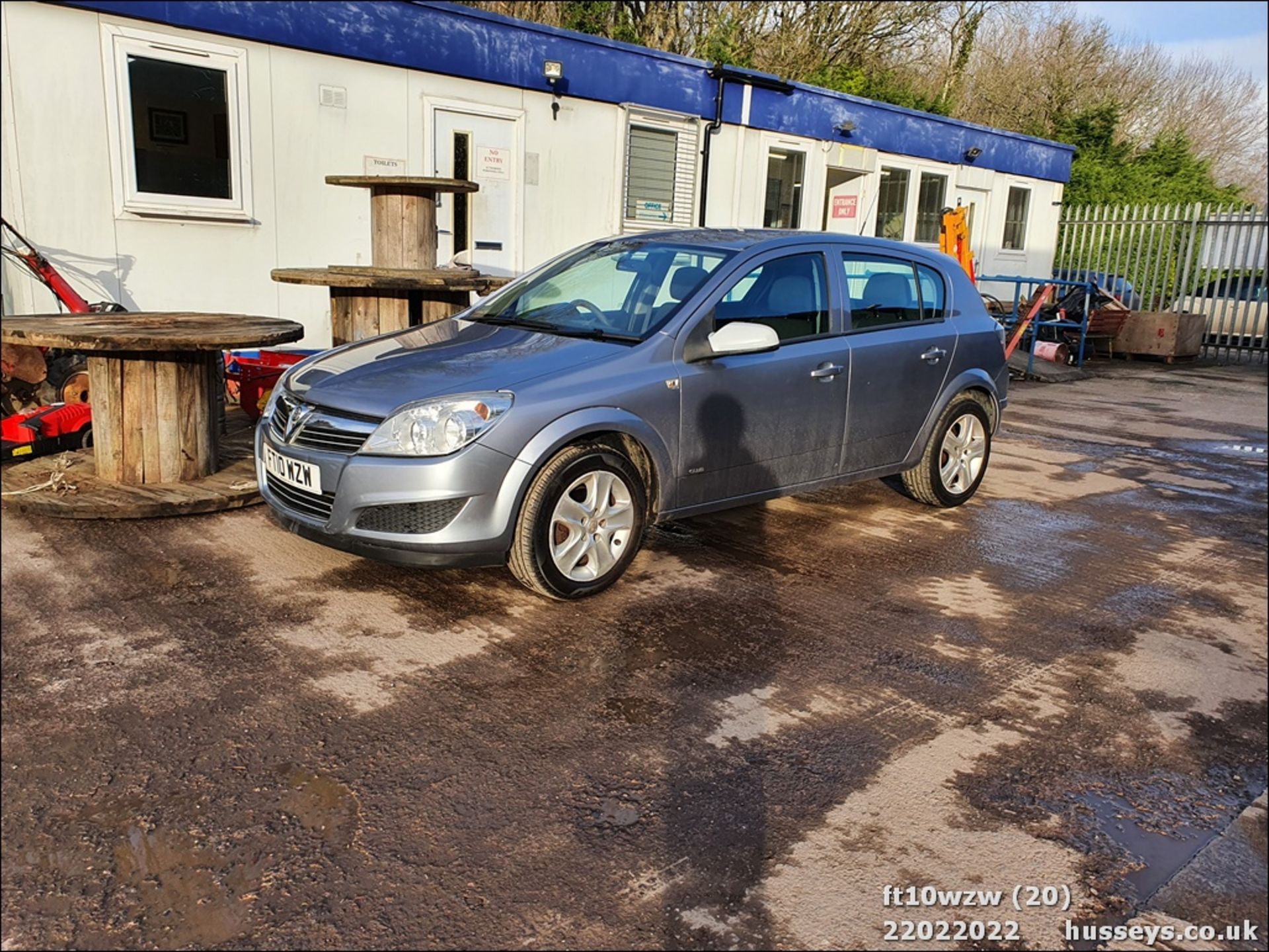 10/10 VAUXHALL ASTRA CLUB - 1364cc 5dr Hatchback (Silver) - Image 20 of 29