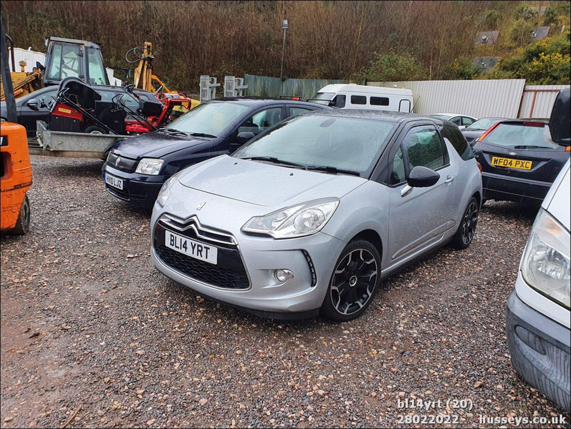 14/14 CITROEN DS3 DSTYLE + E-HDI - 1560cc 3dr Hatchback (Silver, 122k) - Image 20 of 25