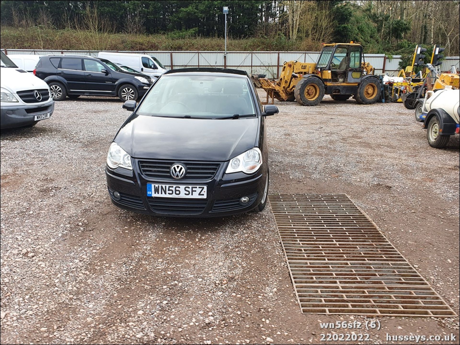 06/56 VOLKSWAGEN POLO S 80 - 1390cc 5dr Hatchback (Black, 85k) - Image 7 of 34