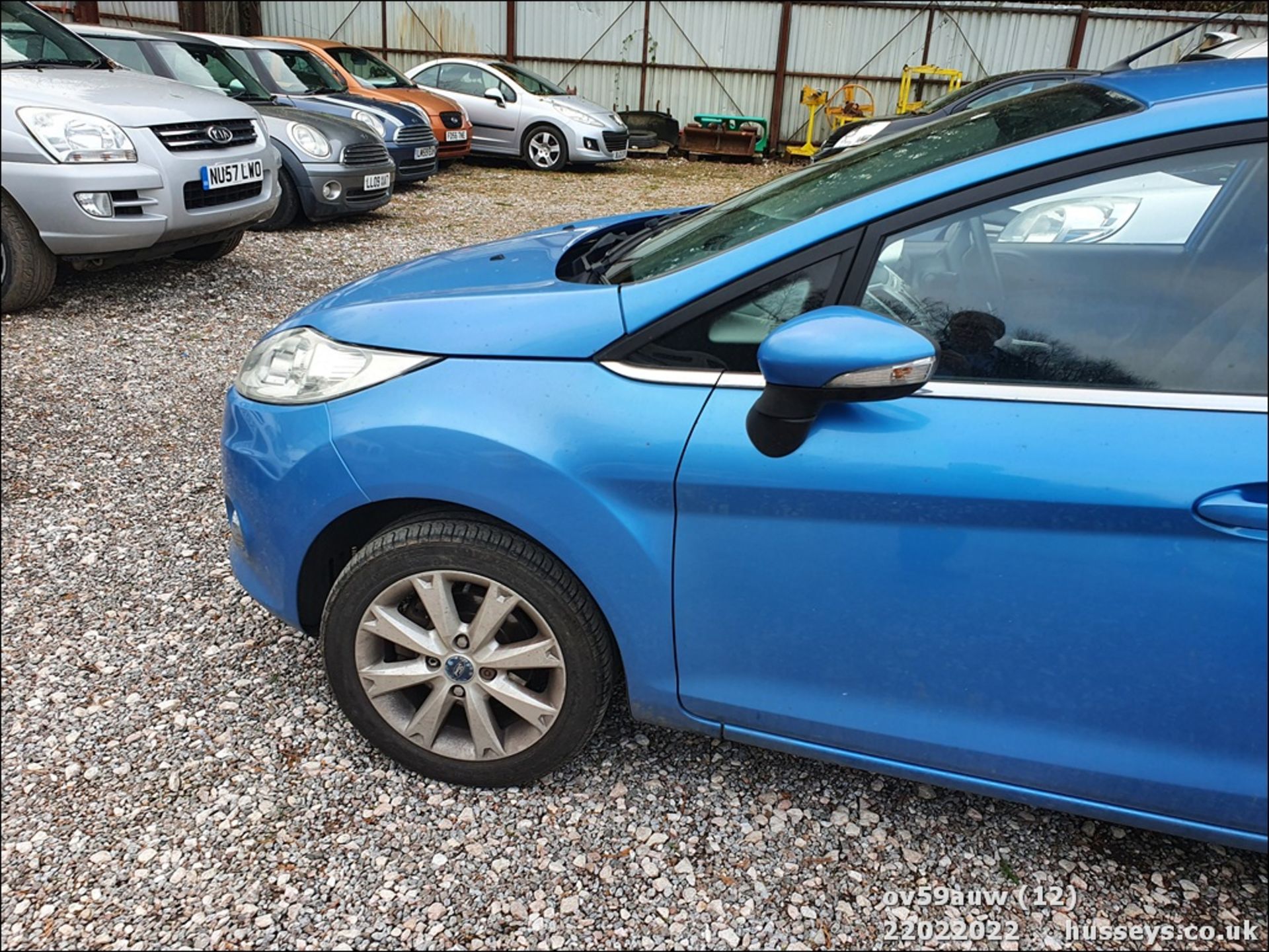 09/59 FORD FIESTA ZETEC 68 TDCI - 1399cc 5dr Hatchback (Blue, 99k) - Image 12 of 26