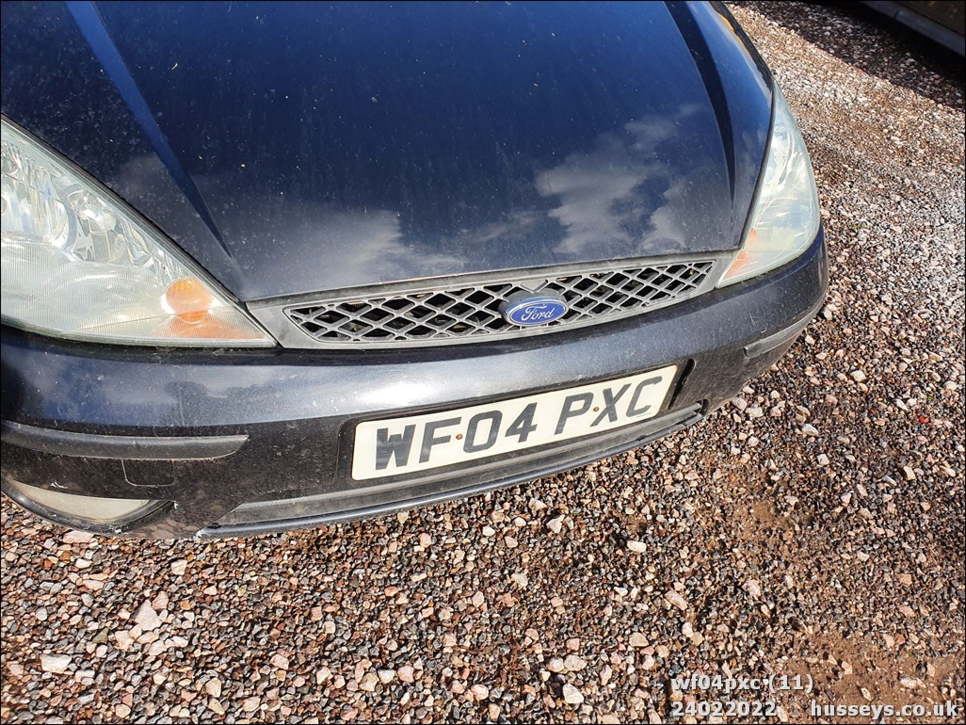 04/04 FORD FOCUS ZETEC - 1796cc 5dr Hatchback (Black) - Image 12 of 32