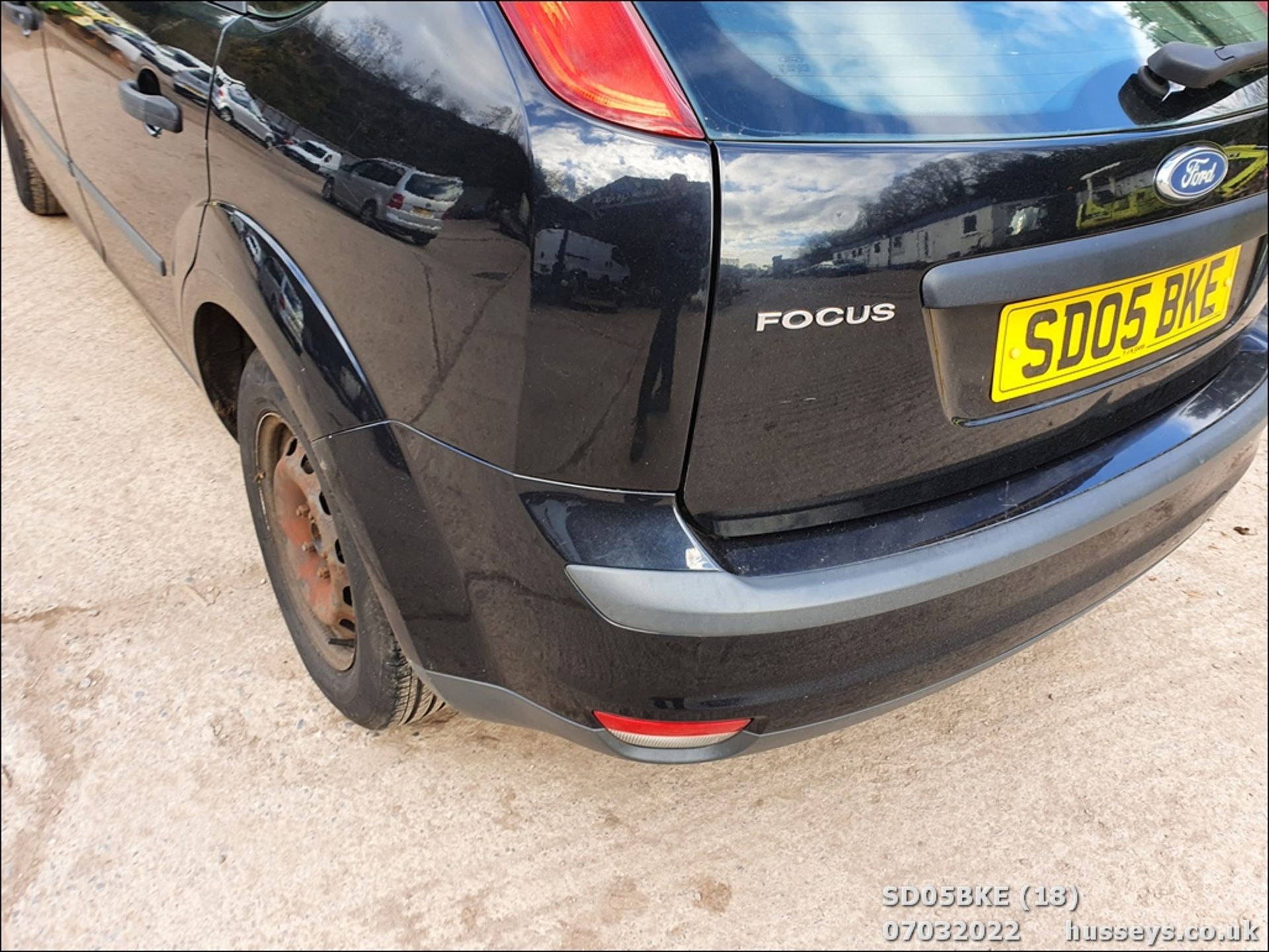 05/05 FORD FOCUS STUDIO - 1388cc 5dr Hatchback (Black, 105k) - Image 18 of 31