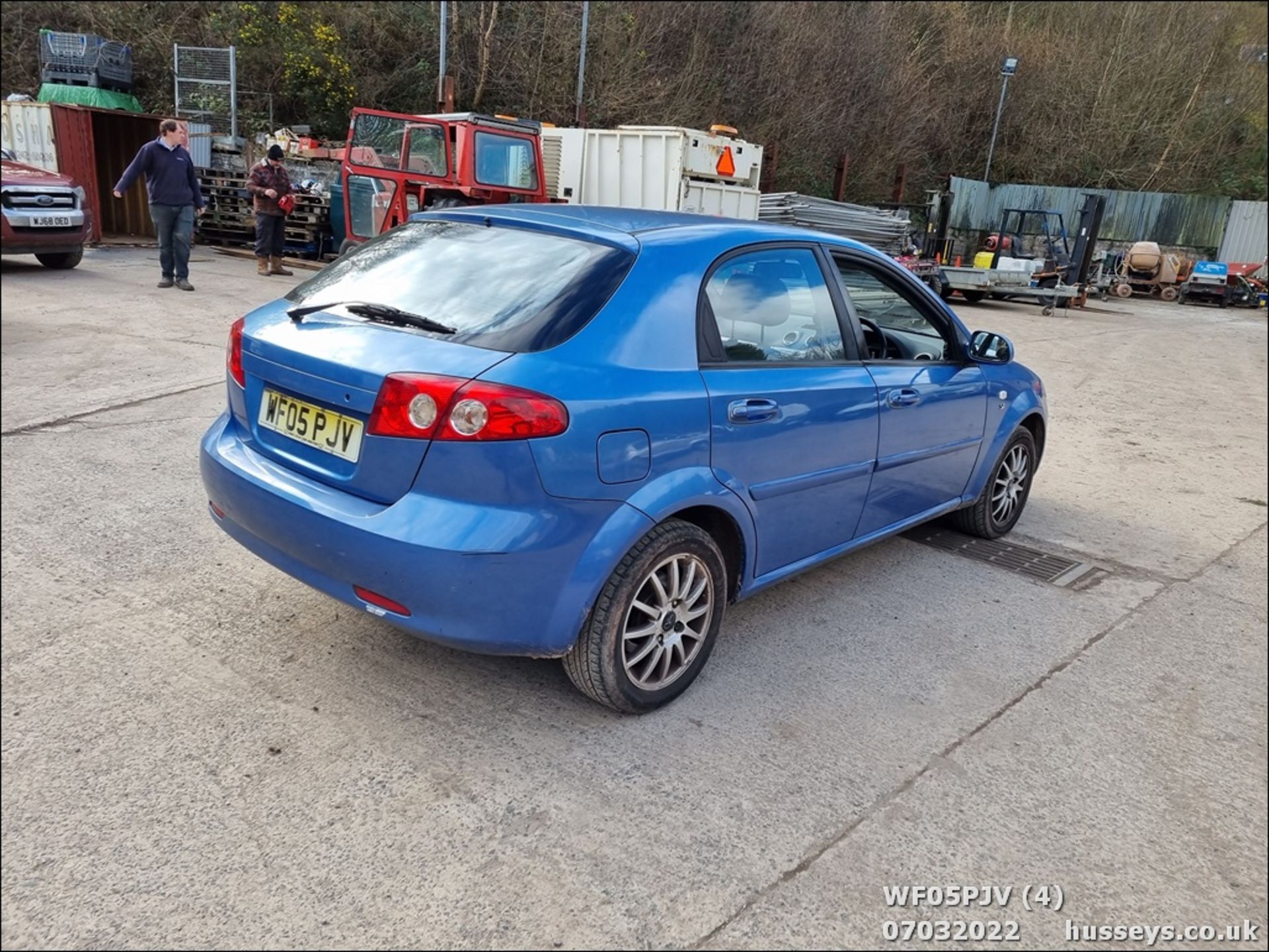 05/05 DAEWOO LACETTI SX - 1598cc 5dr Hatchback (Blue, 80k) - Image 4 of 39