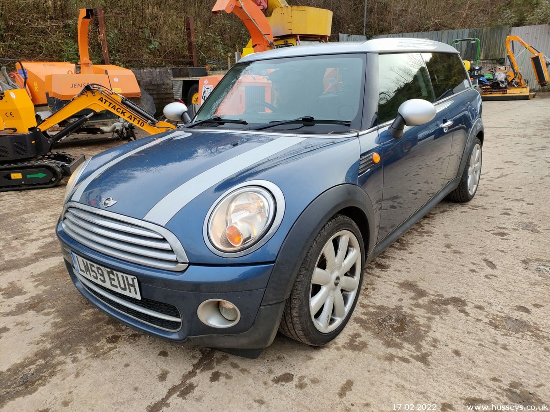 09/59 MINI COOPER D CLUBMAN - 1560cc 5dr Estate (Blue) - Image 8 of 63