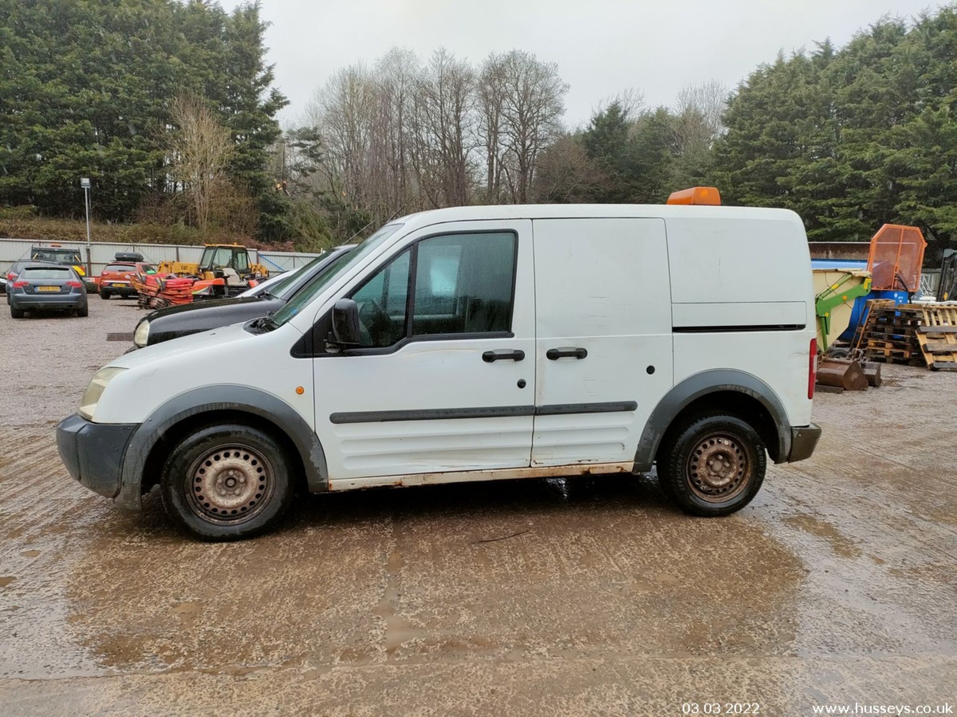 08/08 FORD TRANSIT CONN T200 L75 - 1753cc 5dr Van (White) - Image 8 of 25