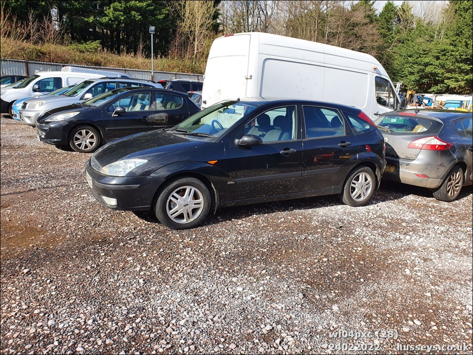 04/04 FORD FOCUS ZETEC - 1796cc 5dr Hatchback (Black) - Image 27 of 32